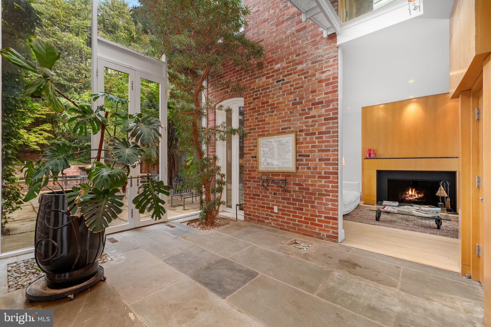 GEORGETOWN - Residential