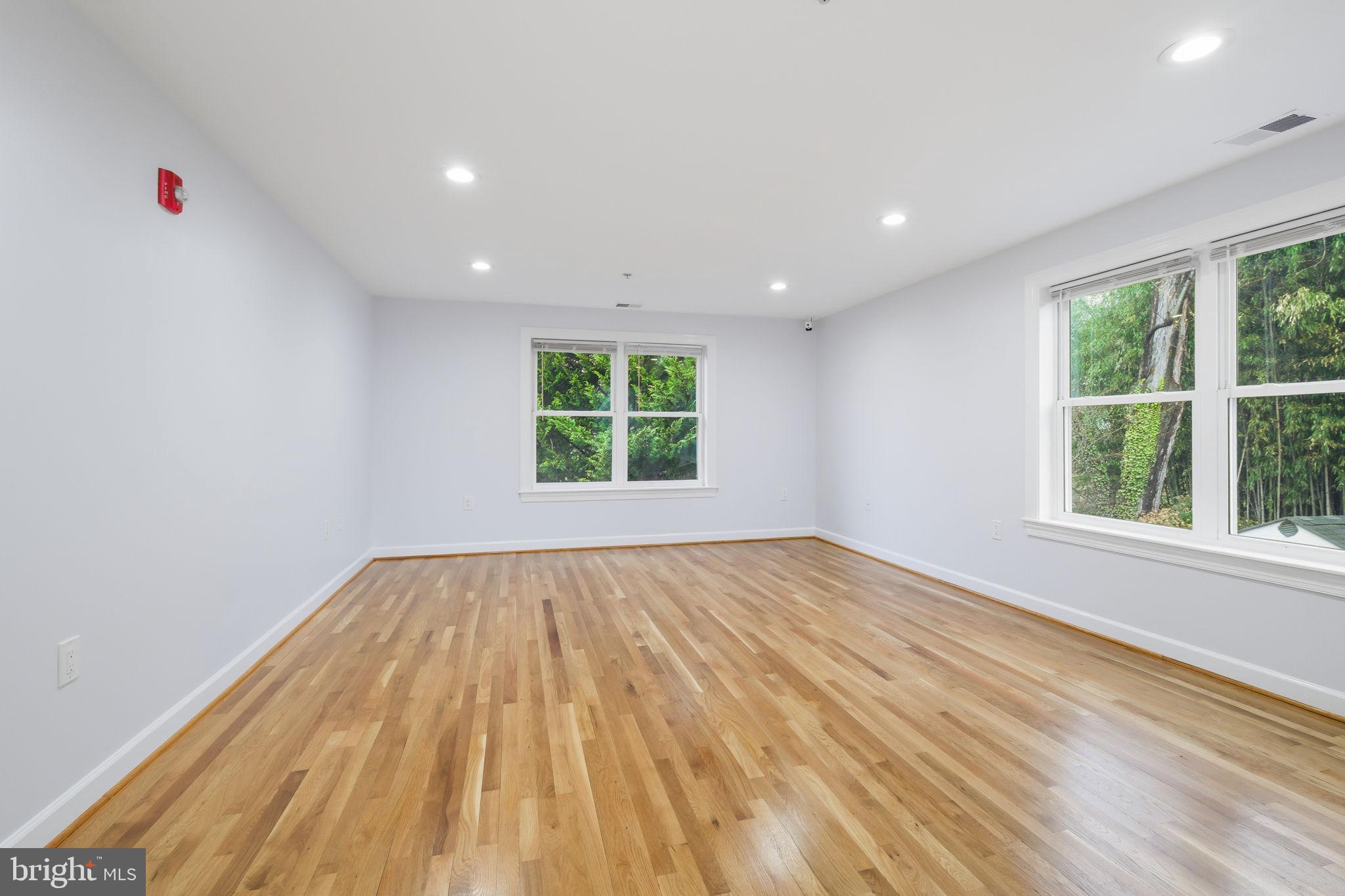 KEMP MILL ESTATES - Residential
