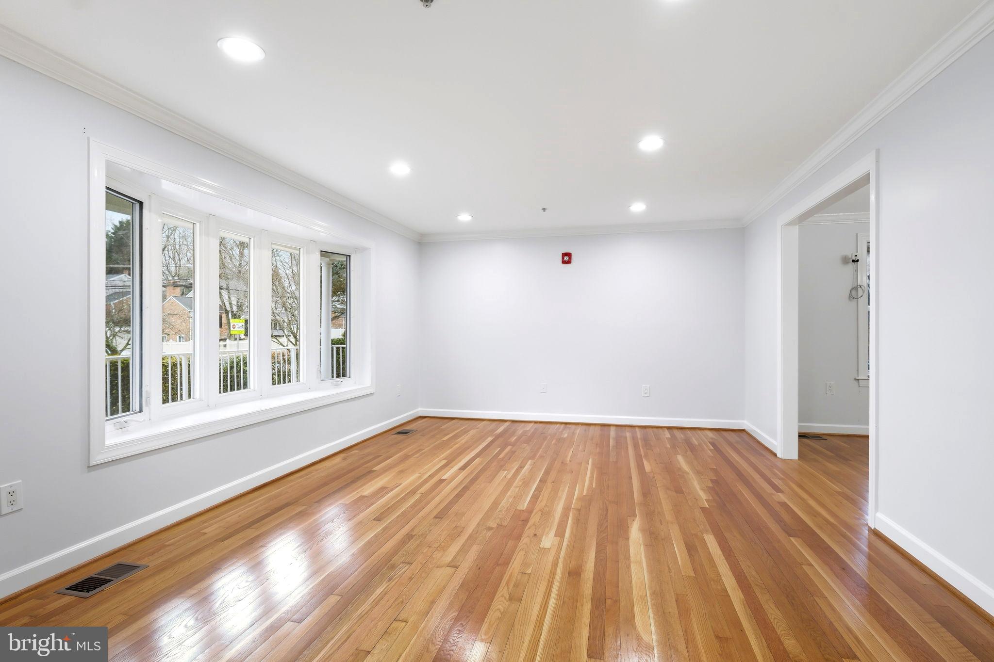 KEMP MILL ESTATES - Residential