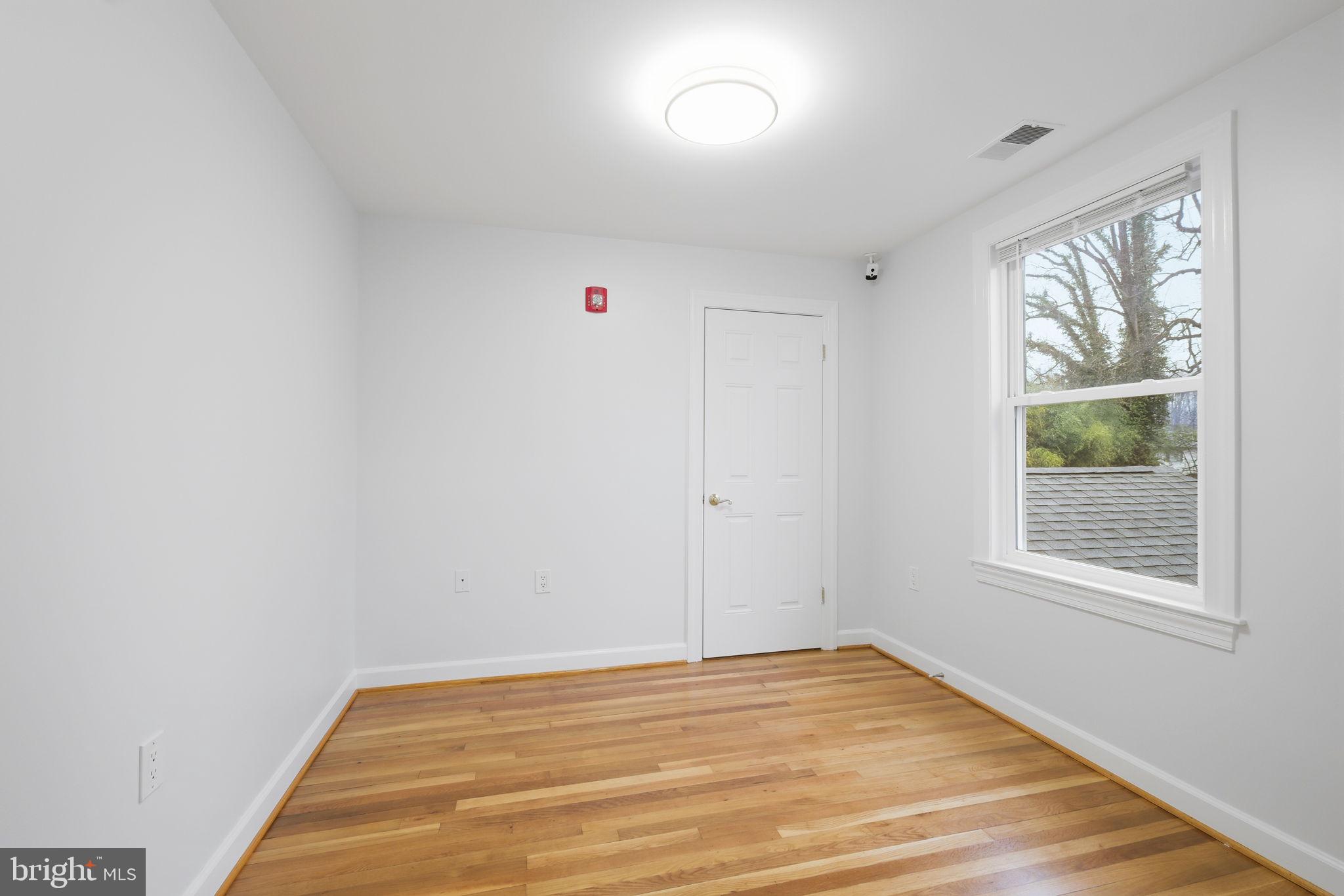 KEMP MILL ESTATES - Residential