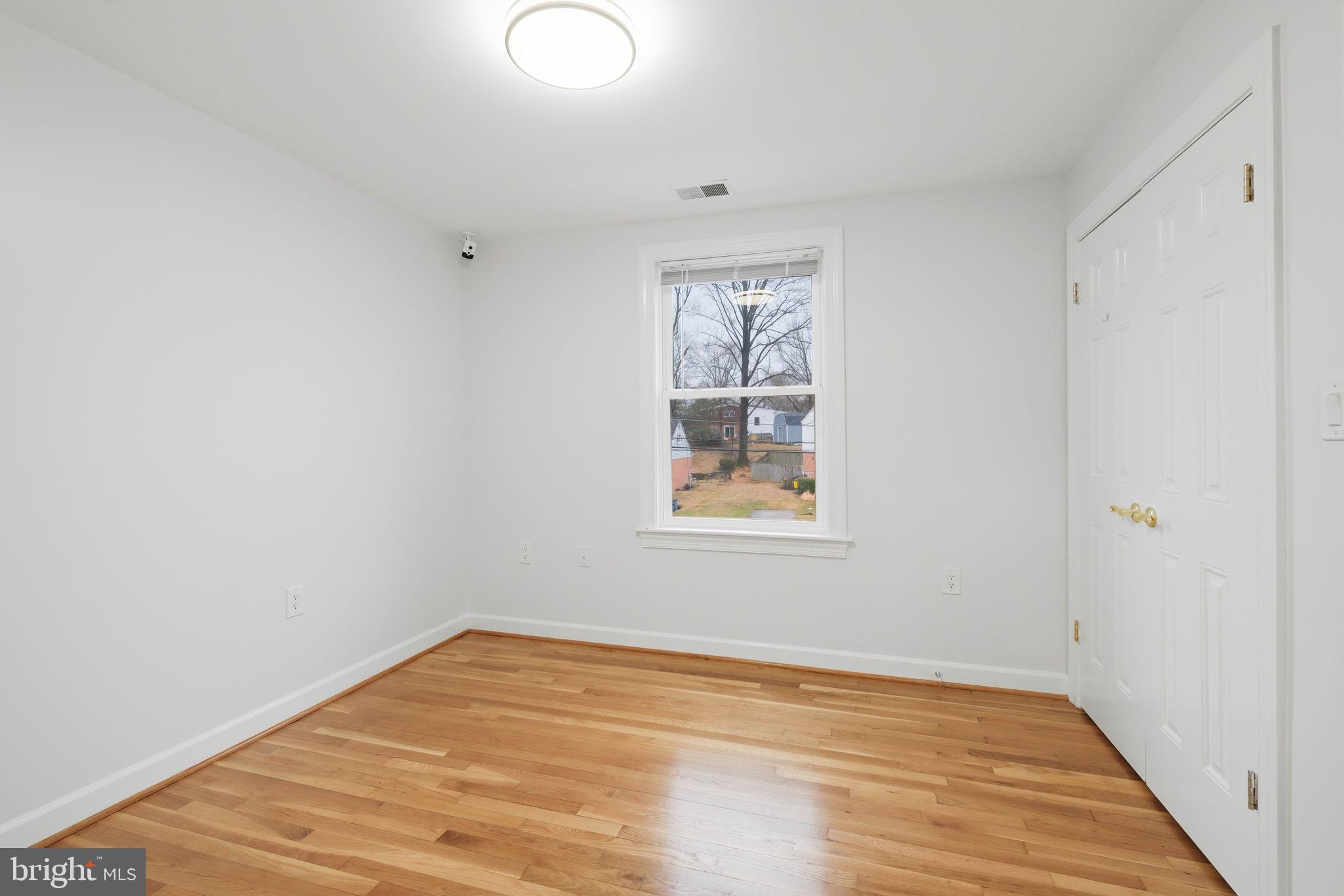 KEMP MILL ESTATES - Residential