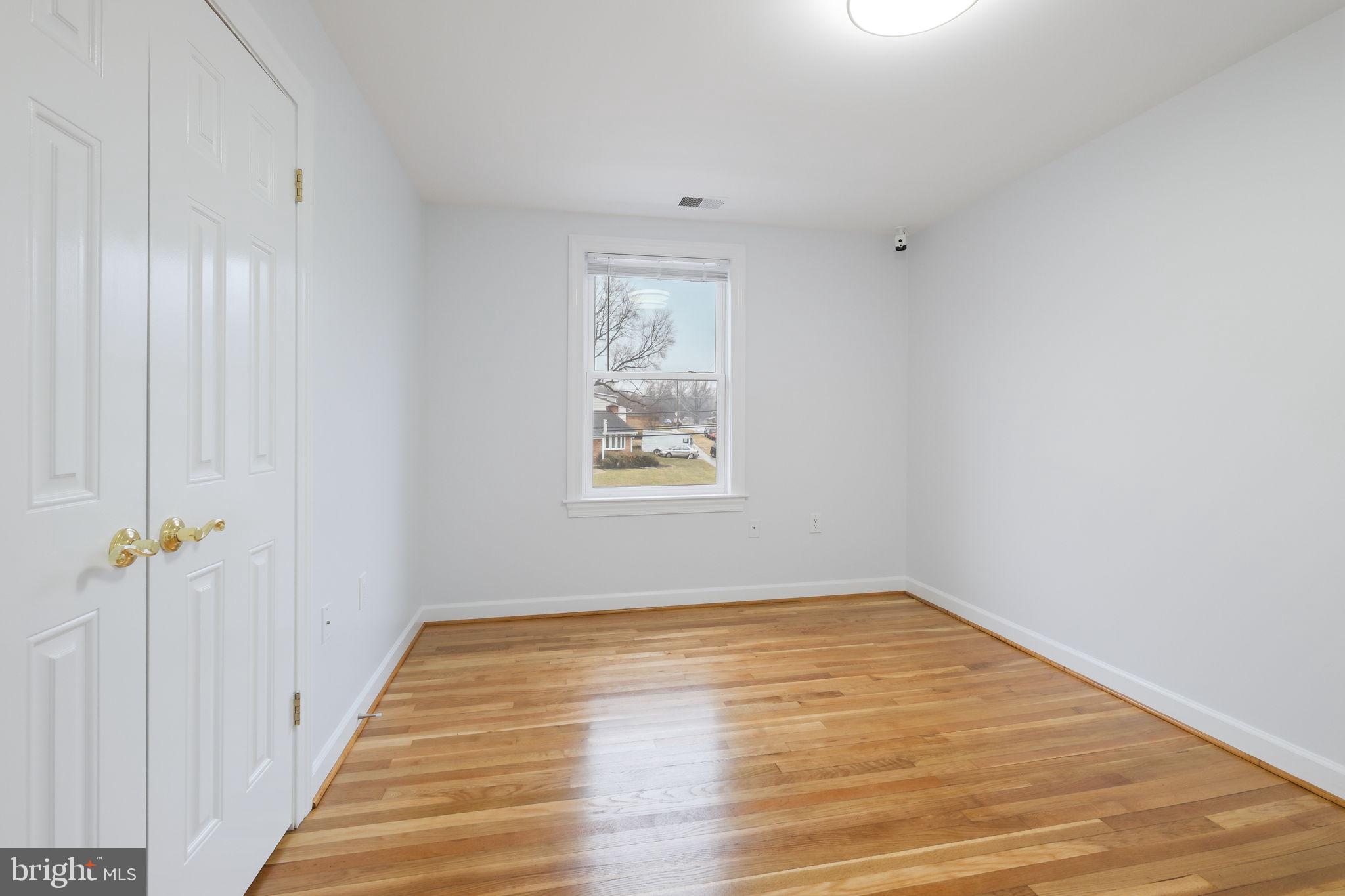 KEMP MILL ESTATES - Residential