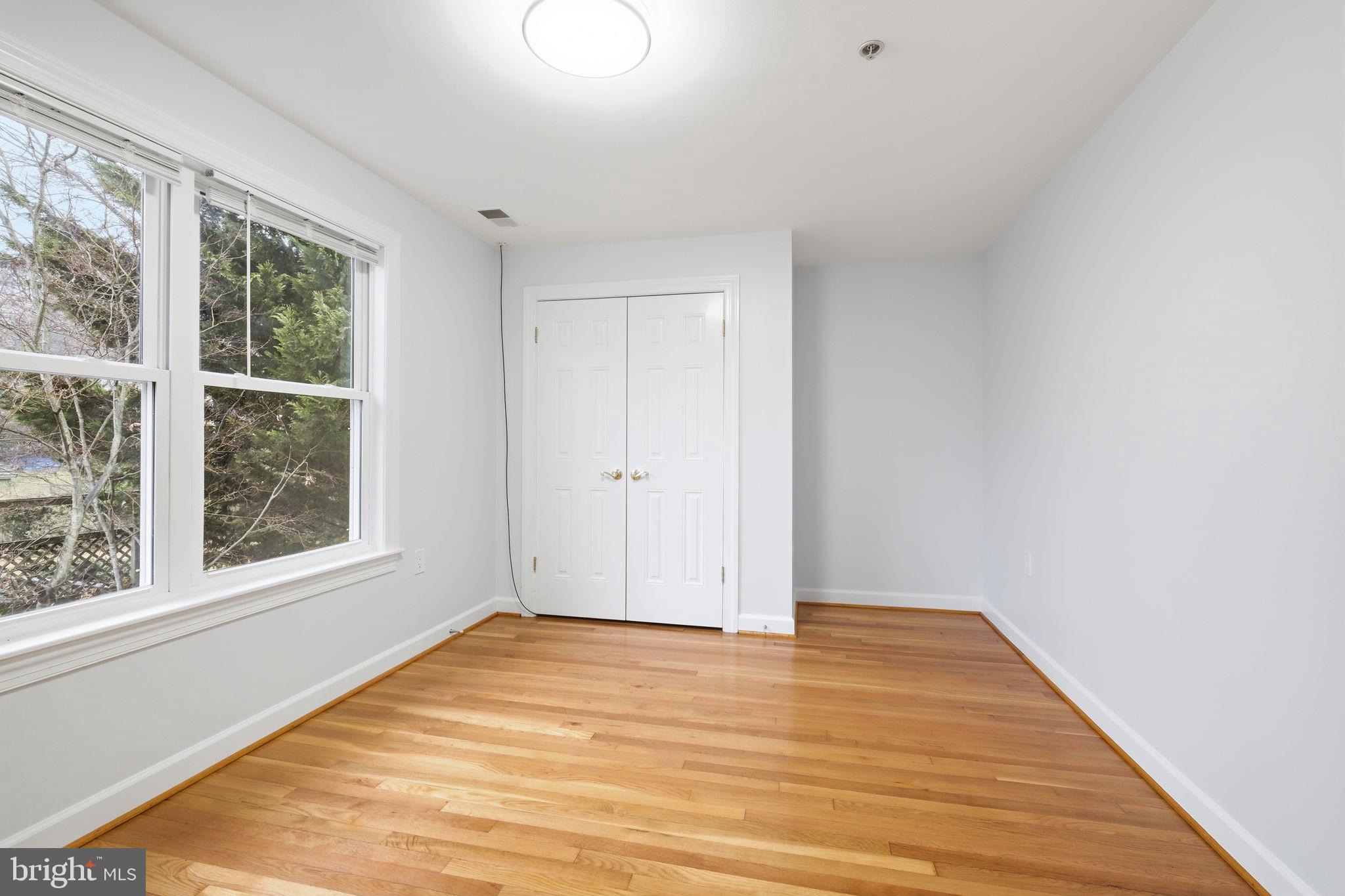 KEMP MILL ESTATES - Residential