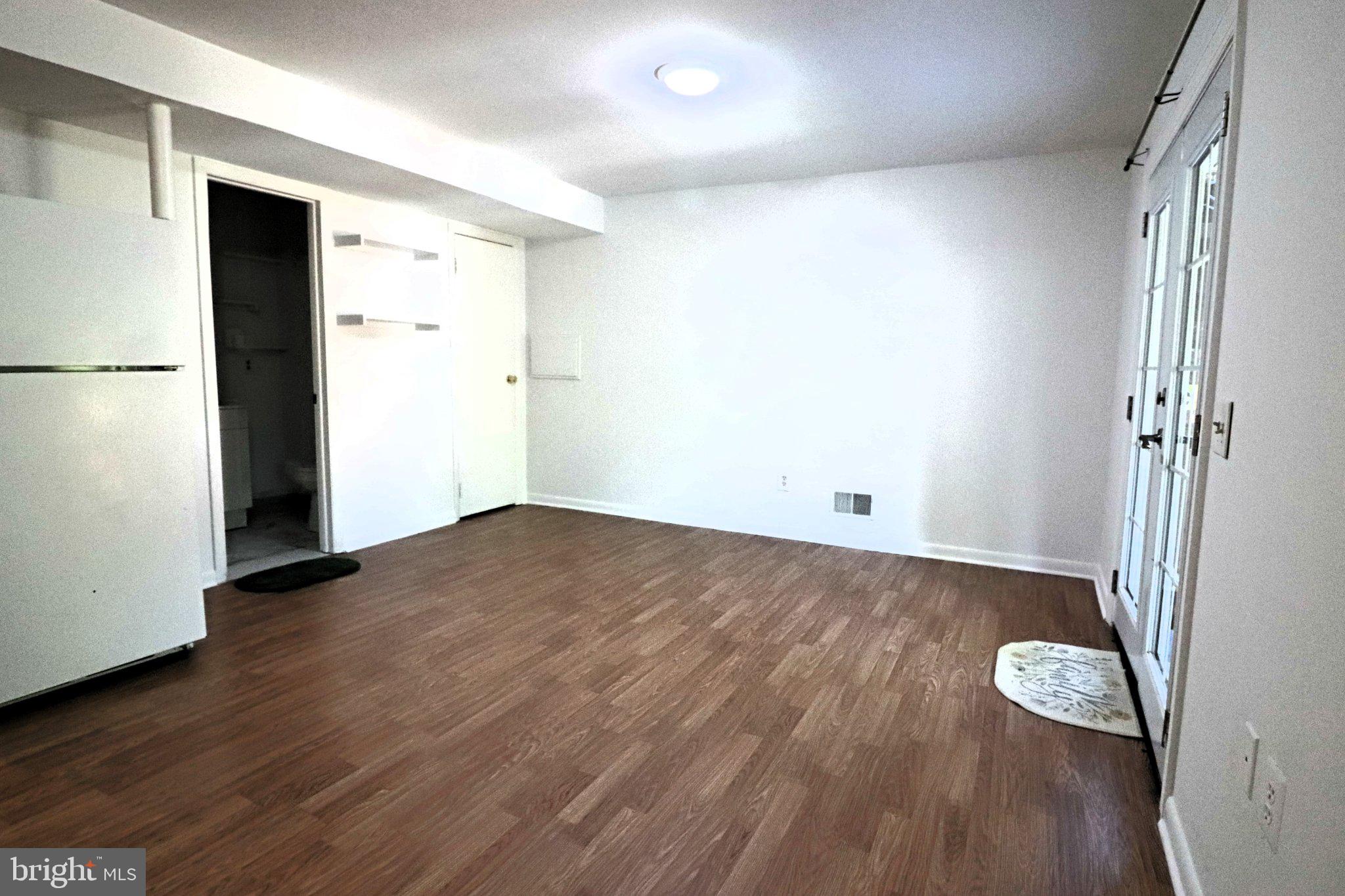 LONDON TOWN WEST - Residential