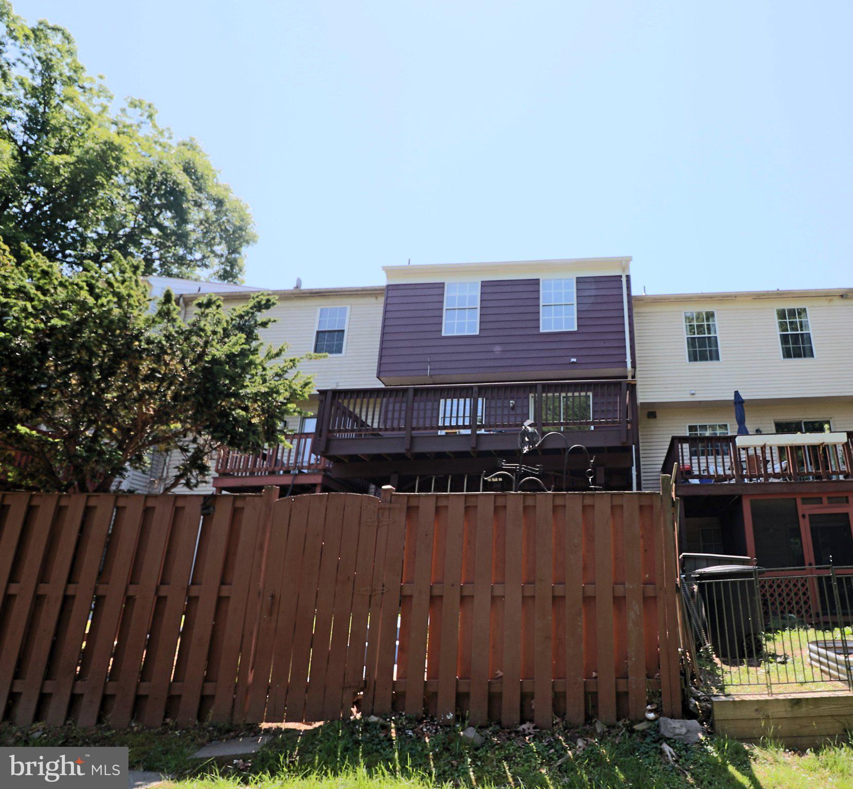 LONDON TOWN WEST - Residential
