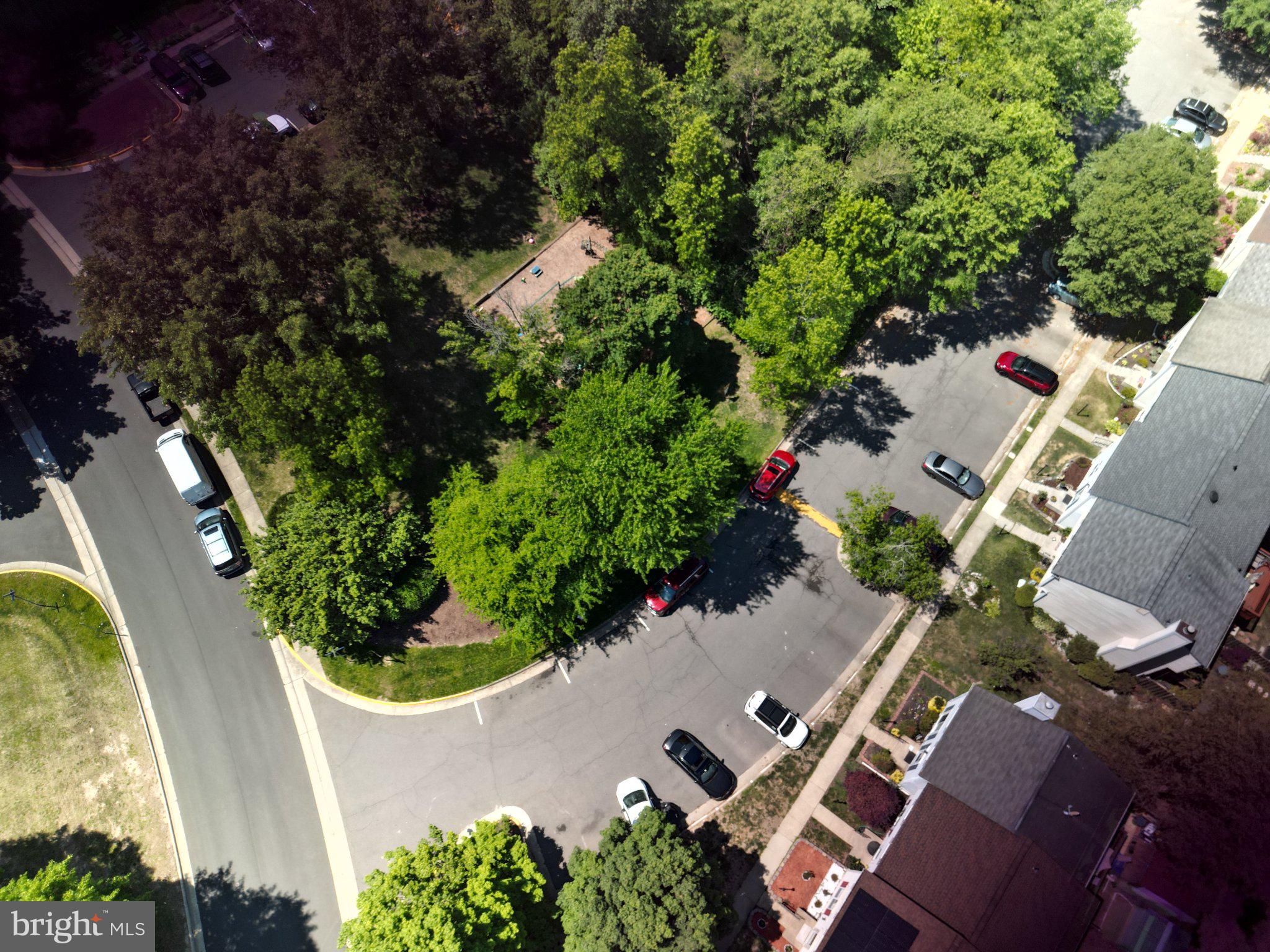 LONDON TOWN WEST - Residential