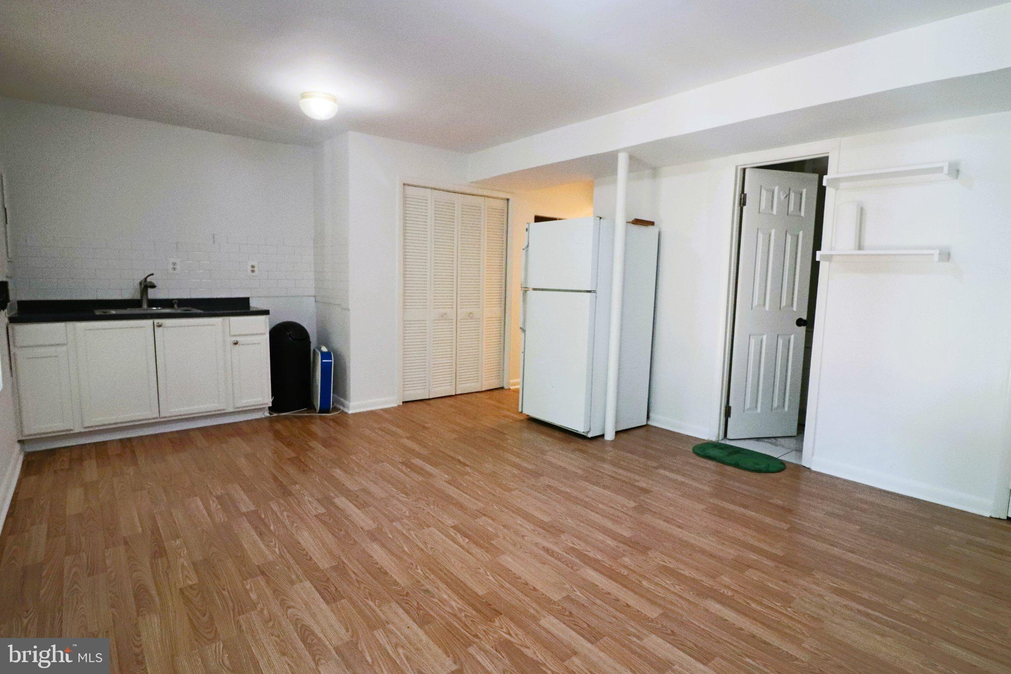 LONDON TOWN WEST - Residential