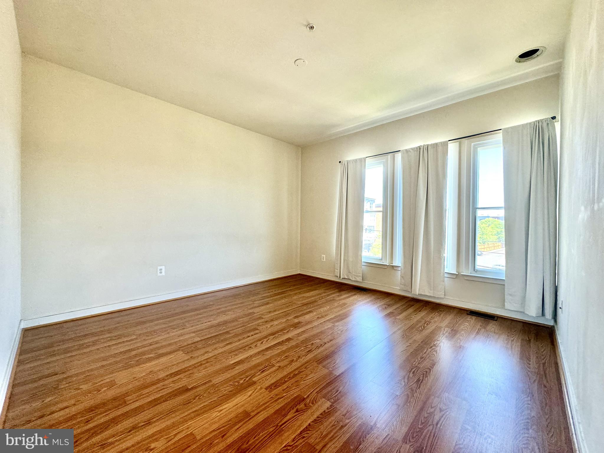 HYATTSVILLE - Residential