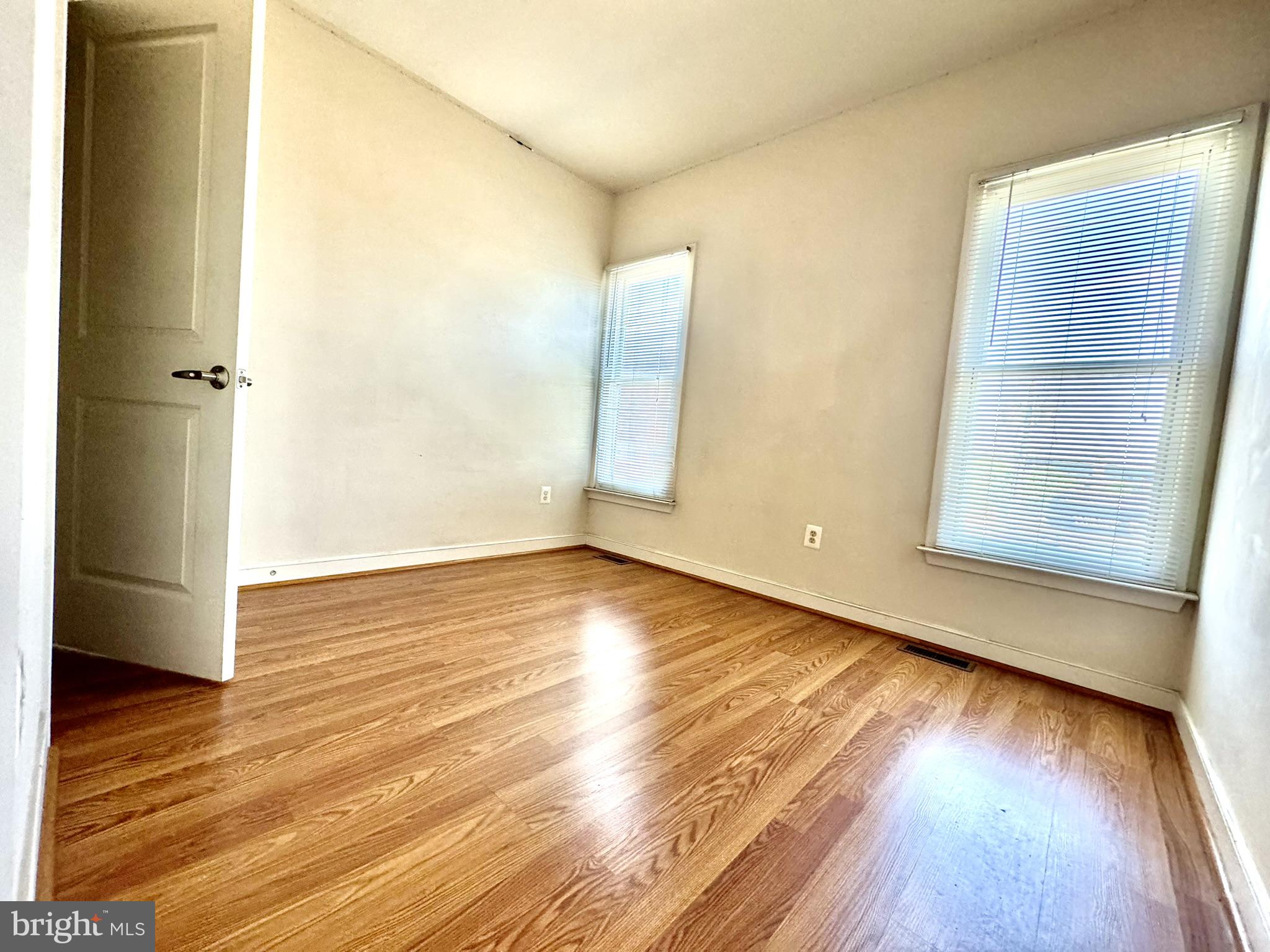 HYATTSVILLE - Residential