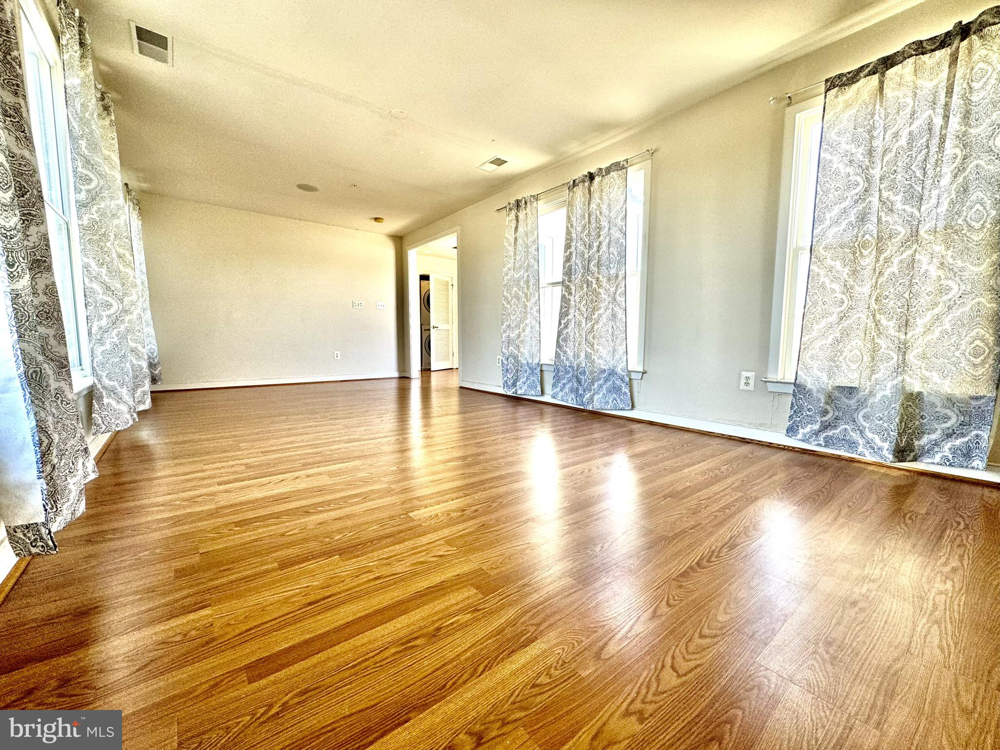 HYATTSVILLE - Residential