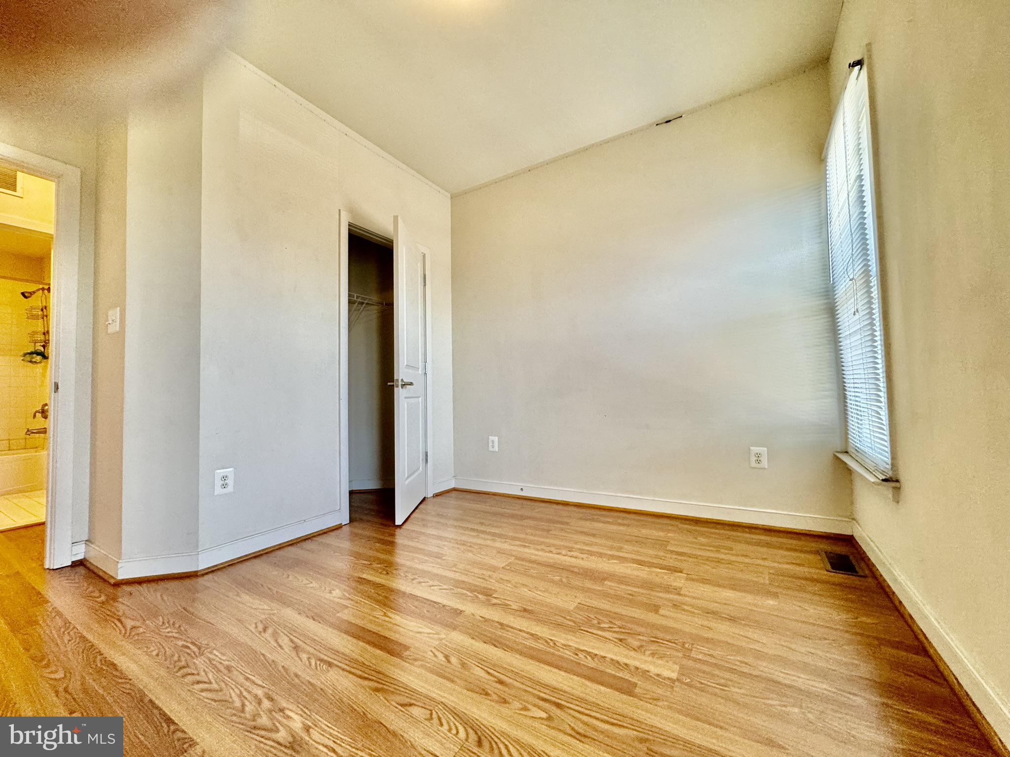 HYATTSVILLE - Residential