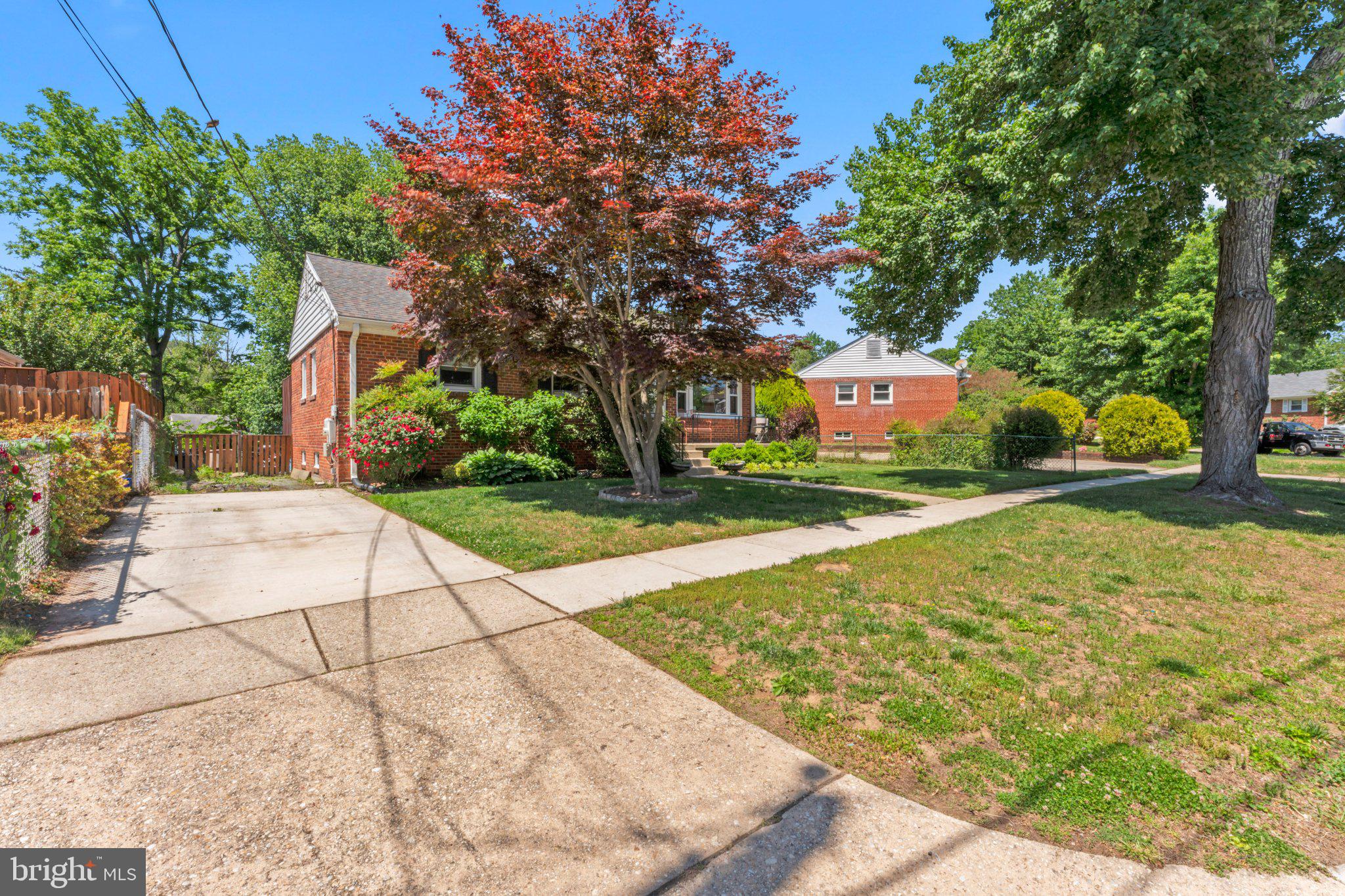 ROBINDALE - Residential