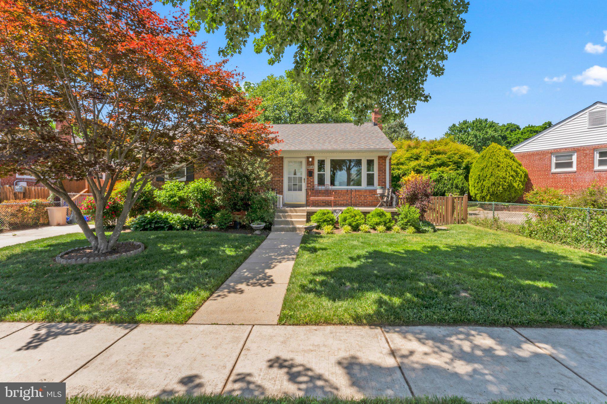ROBINDALE - Residential