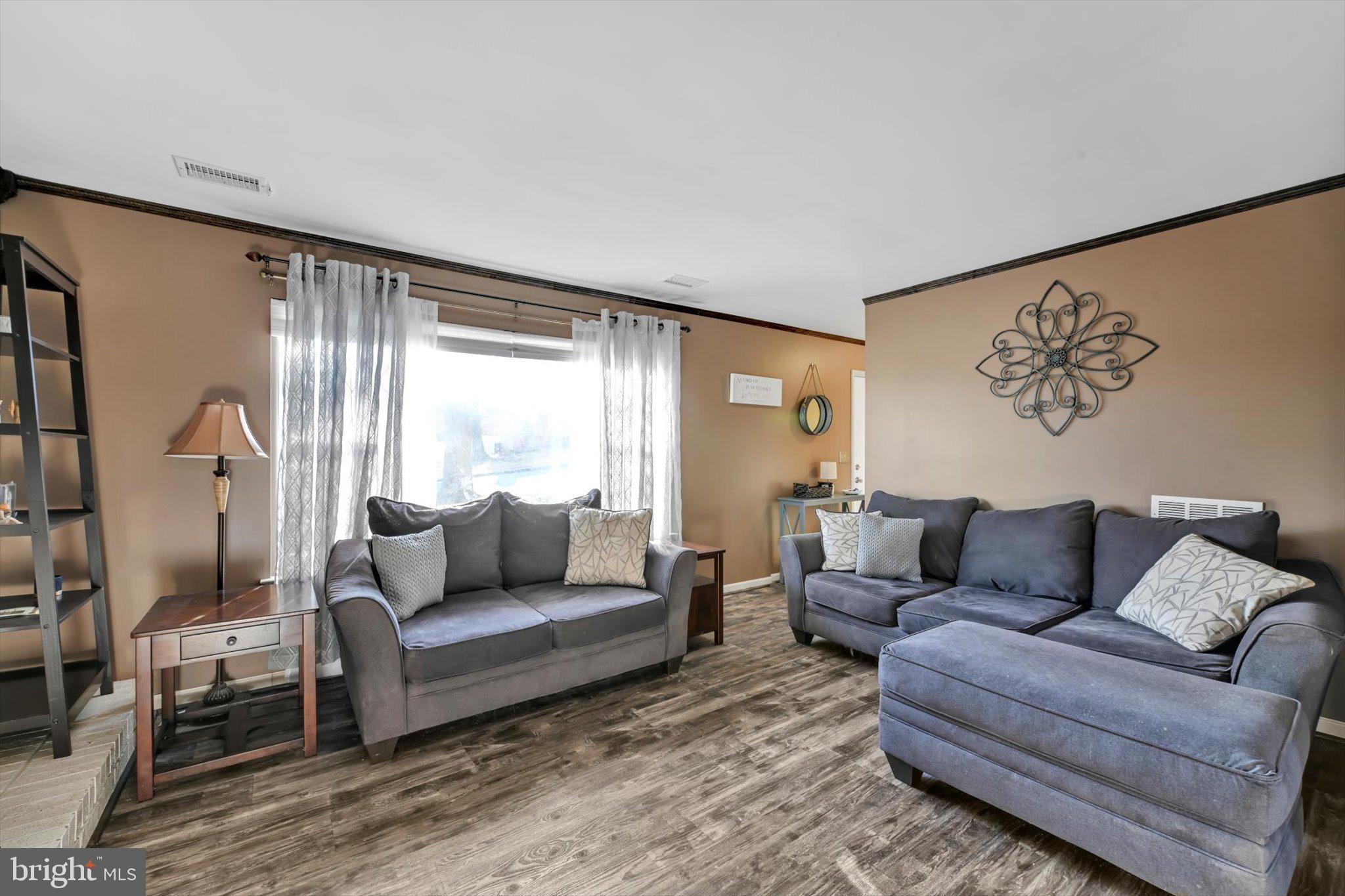 ROLLING RIDGE - Residential