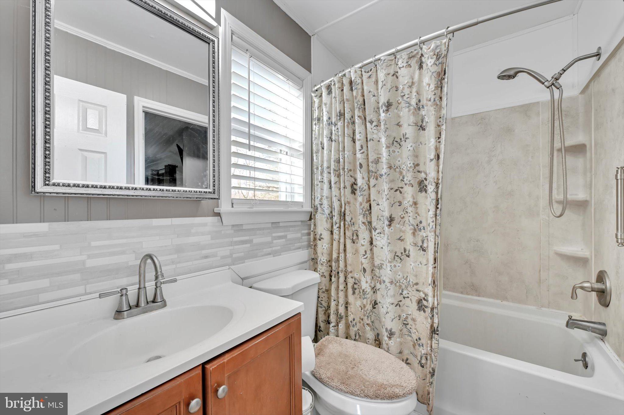 ROLLING RIDGE - Residential