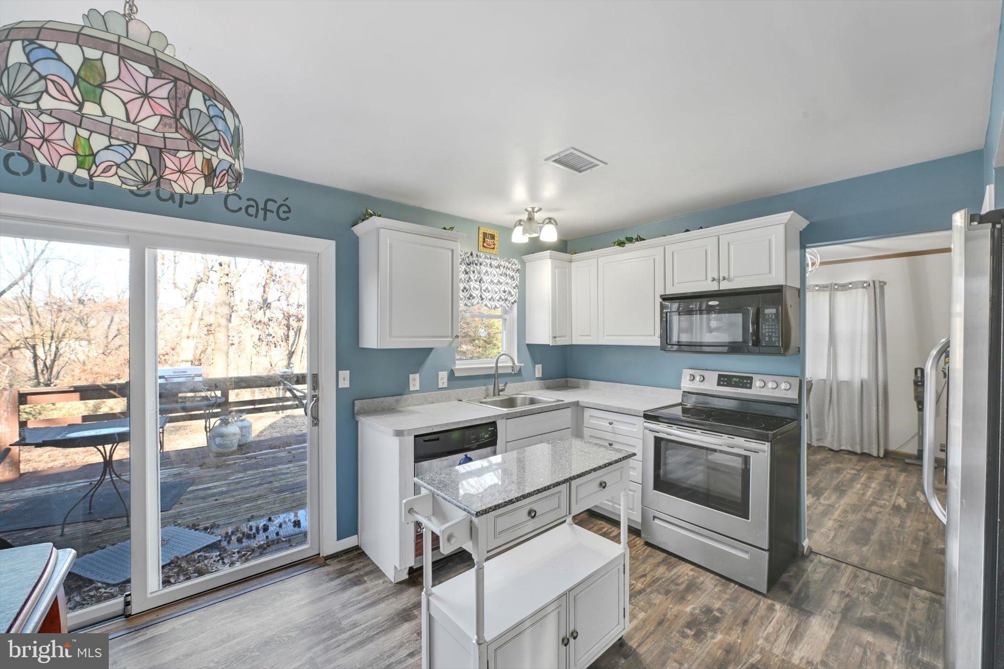 ROLLING RIDGE - Residential