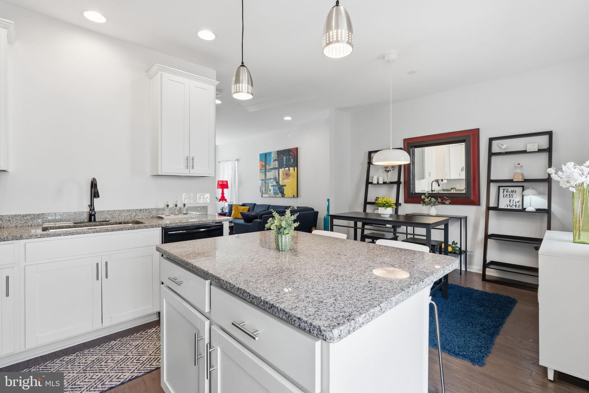 CARRIAGE HILL - Residential