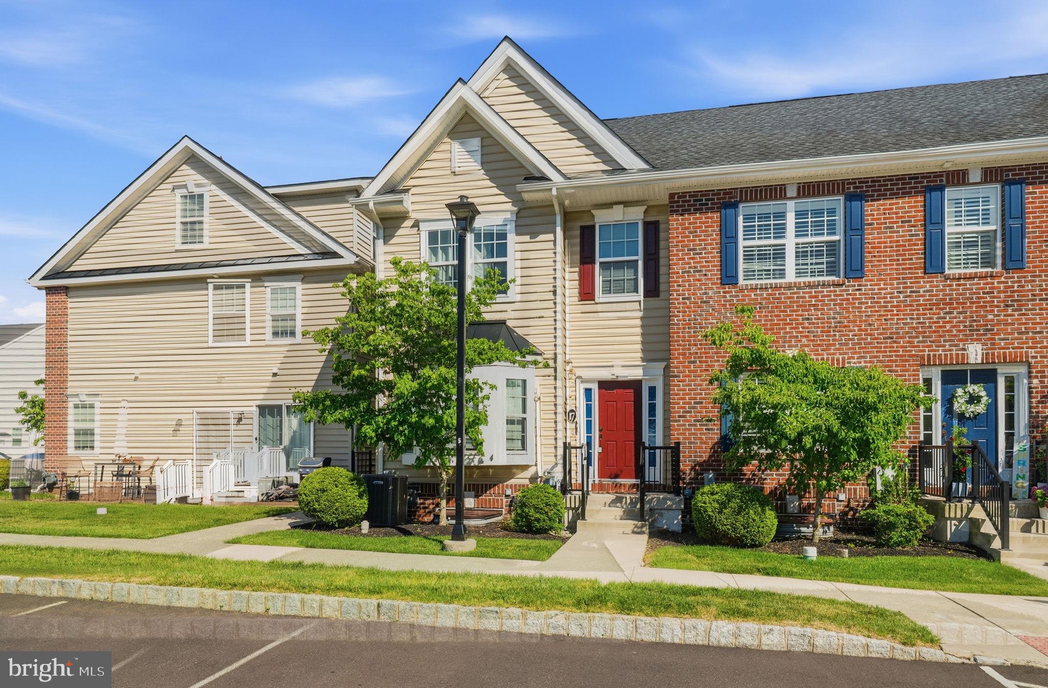 CARRIAGE HILL - Residential