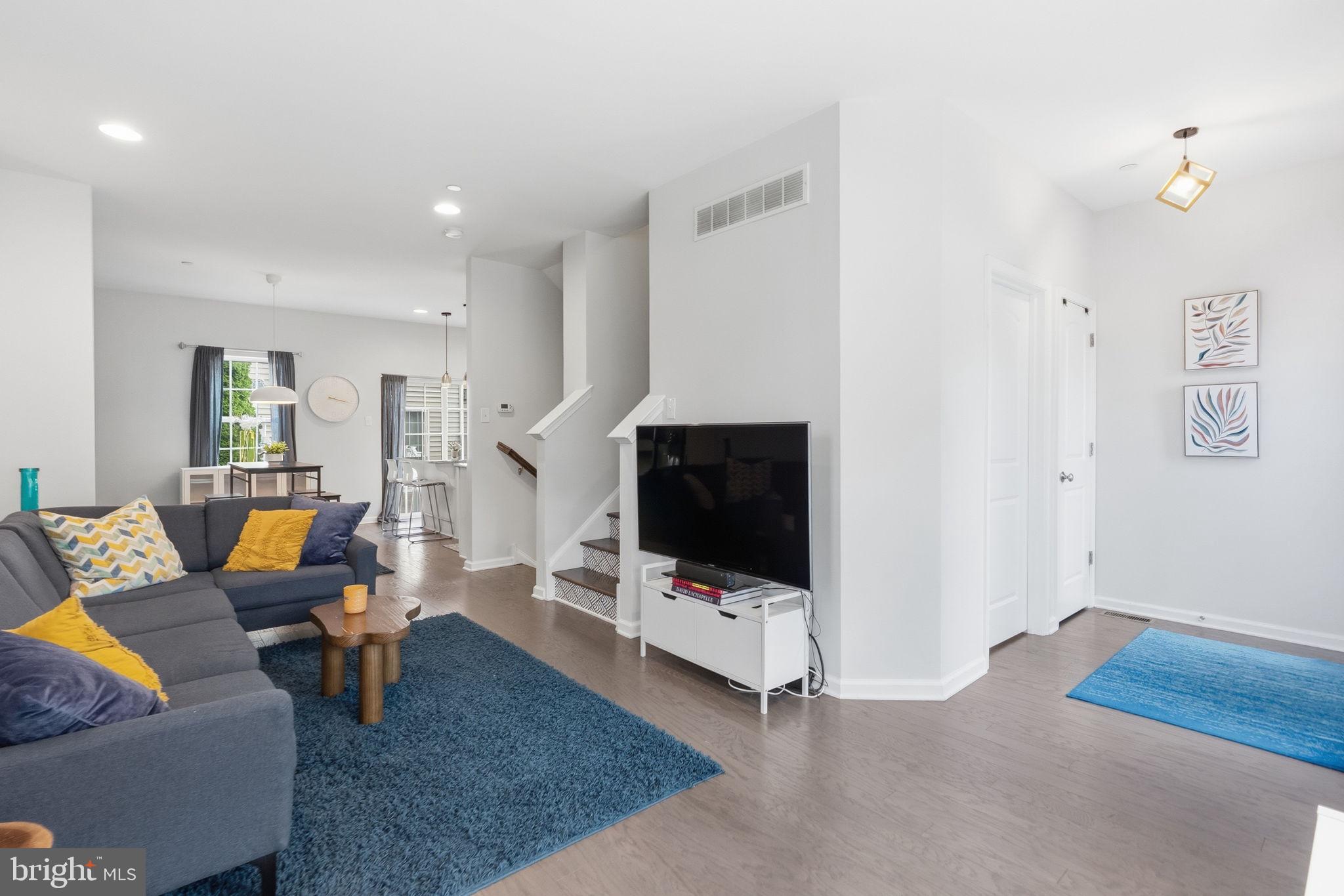 CARRIAGE HILL - Residential