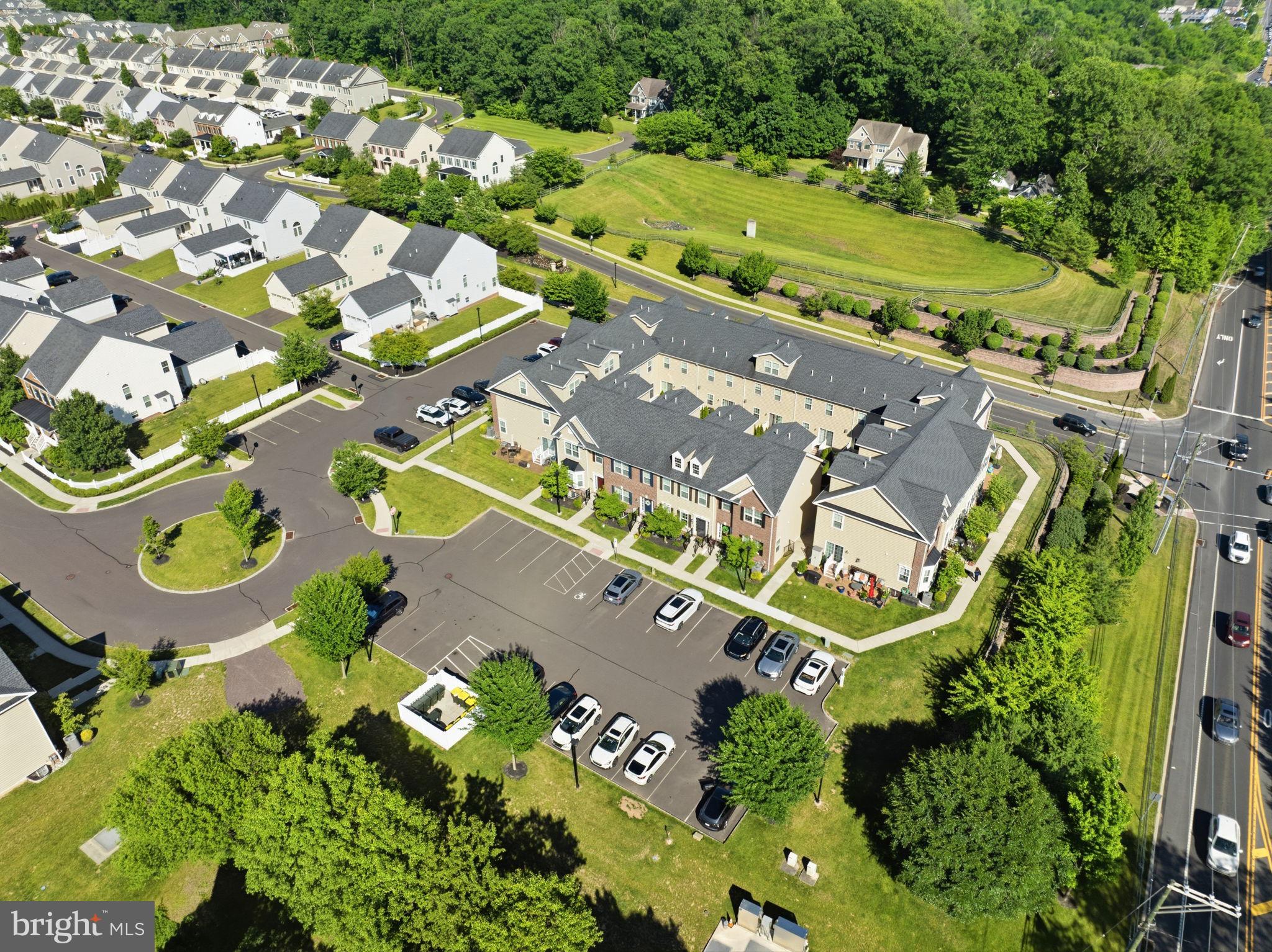 CARRIAGE HILL - Residential