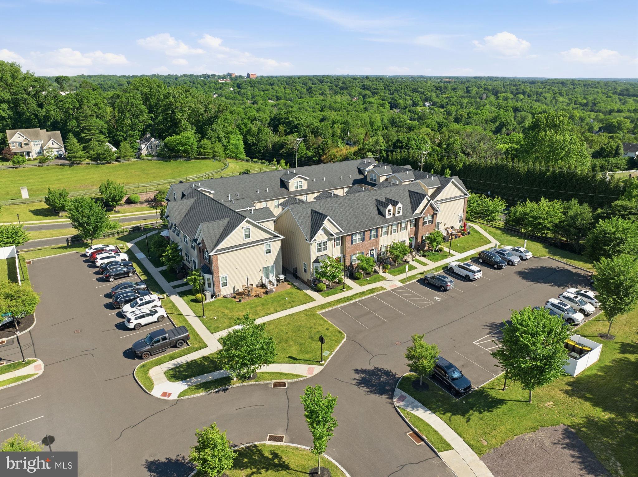 CARRIAGE HILL - Residential