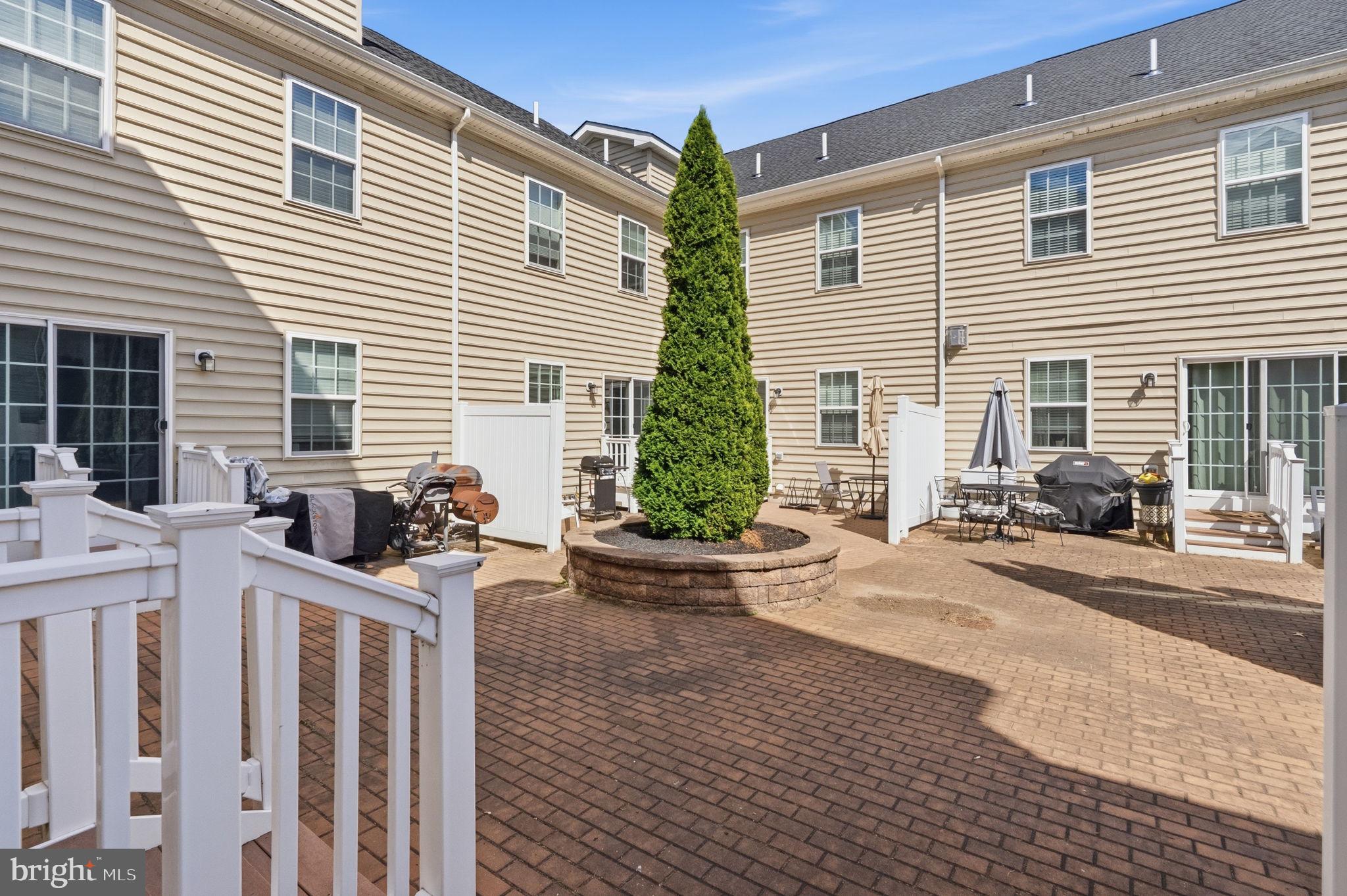 CARRIAGE HILL - Residential