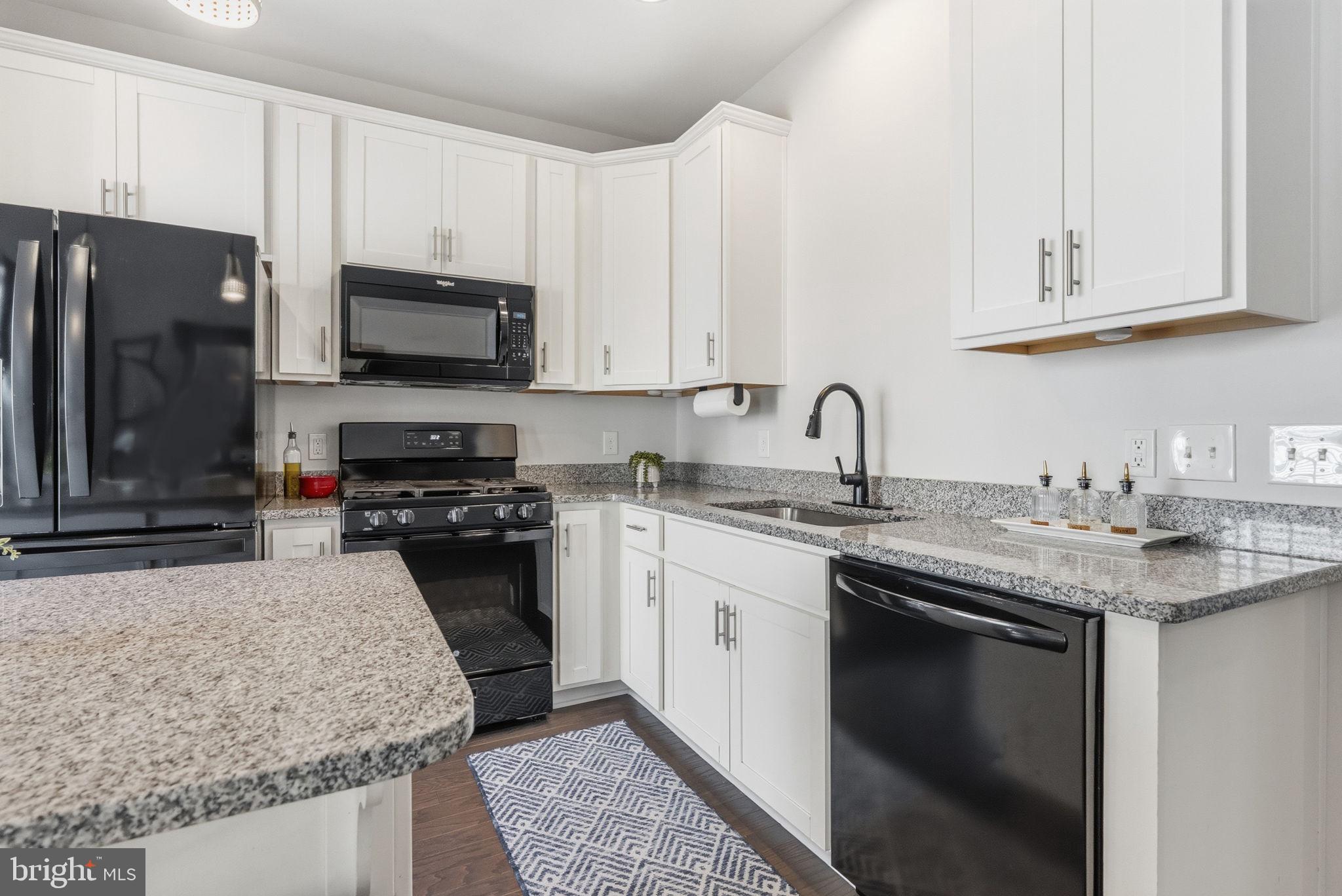 CARRIAGE HILL - Residential