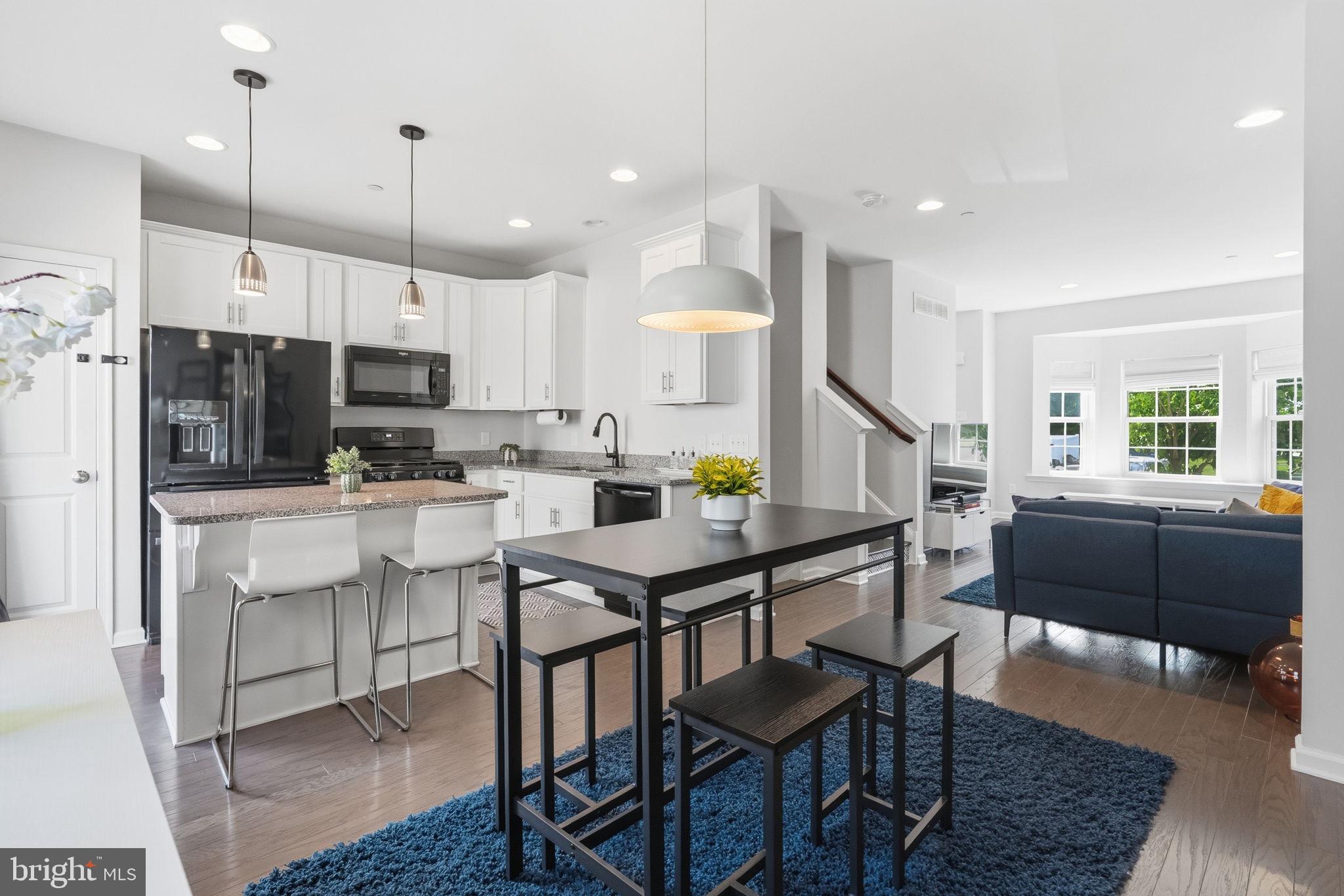 CARRIAGE HILL - Residential