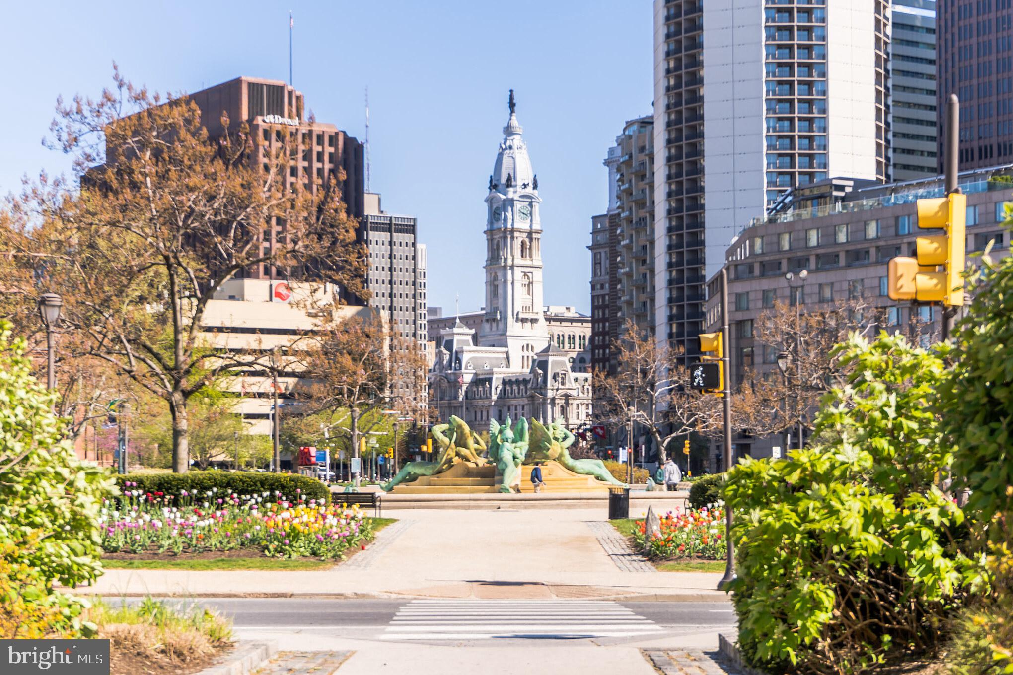 LOGAN SQUARE - Commercial Sale