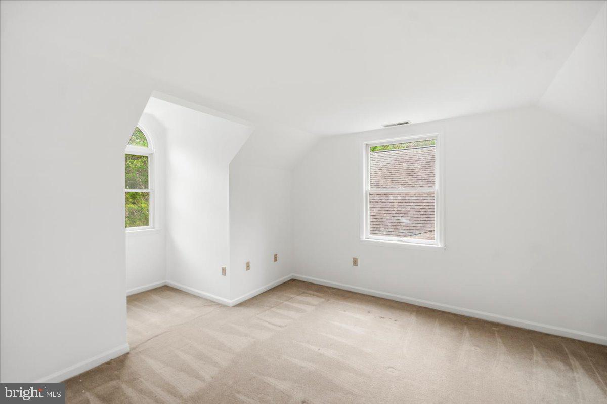 GREYSTONE ON THE OPEQUON - Residential