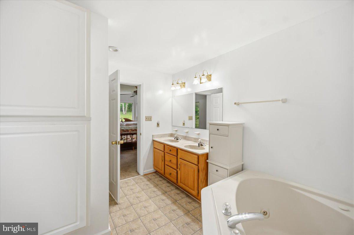 GREYSTONE ON THE OPEQUON - Residential