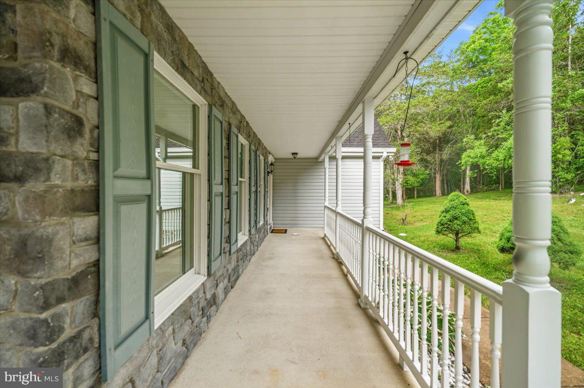GREYSTONE ON THE OPEQUON - Residential