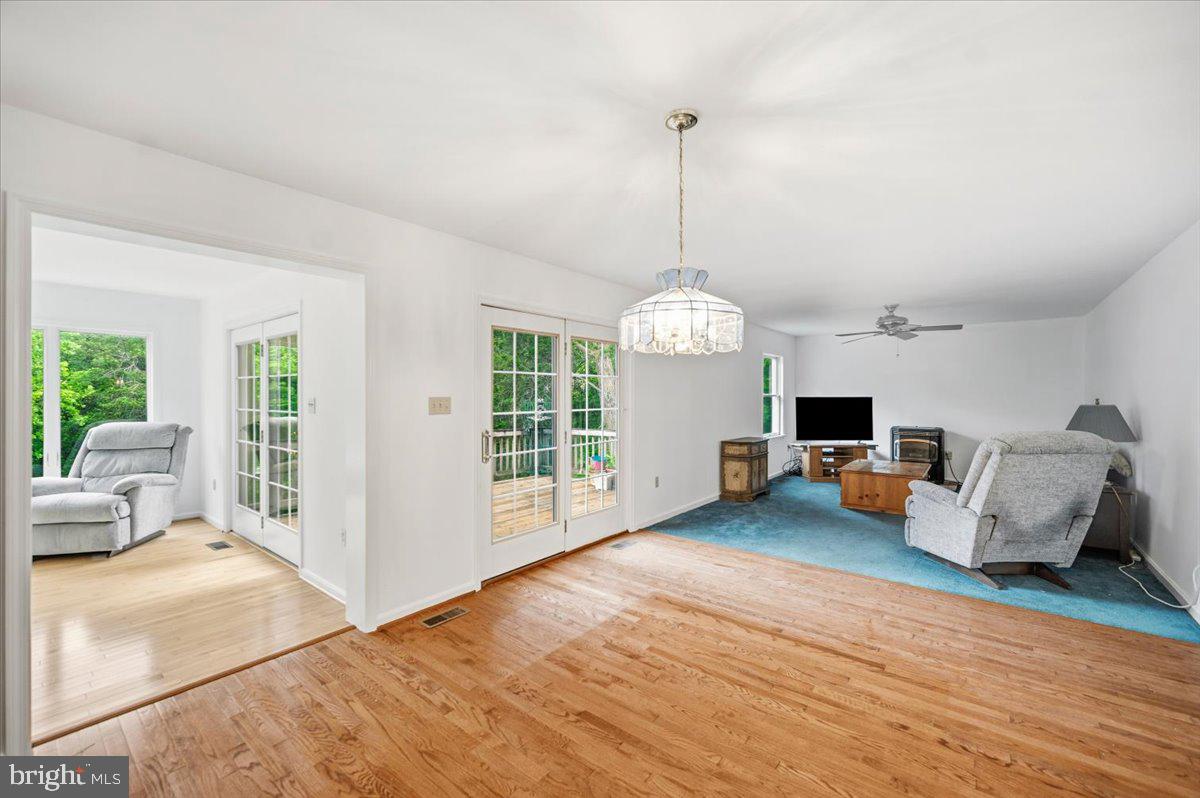 GREYSTONE ON THE OPEQUON - Residential