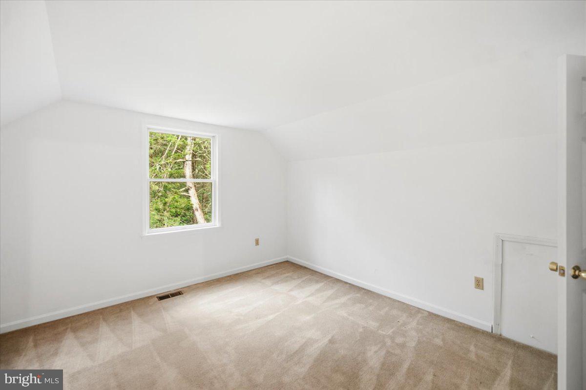 GREYSTONE ON THE OPEQUON - Residential