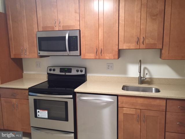 ROTONDA - Residential Lease