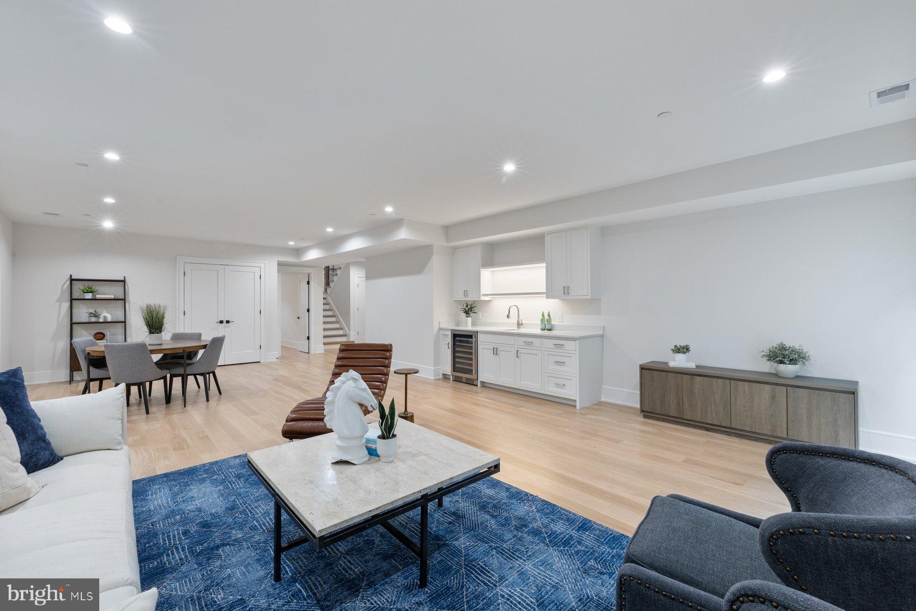 ROLLINGWOOD - Residential