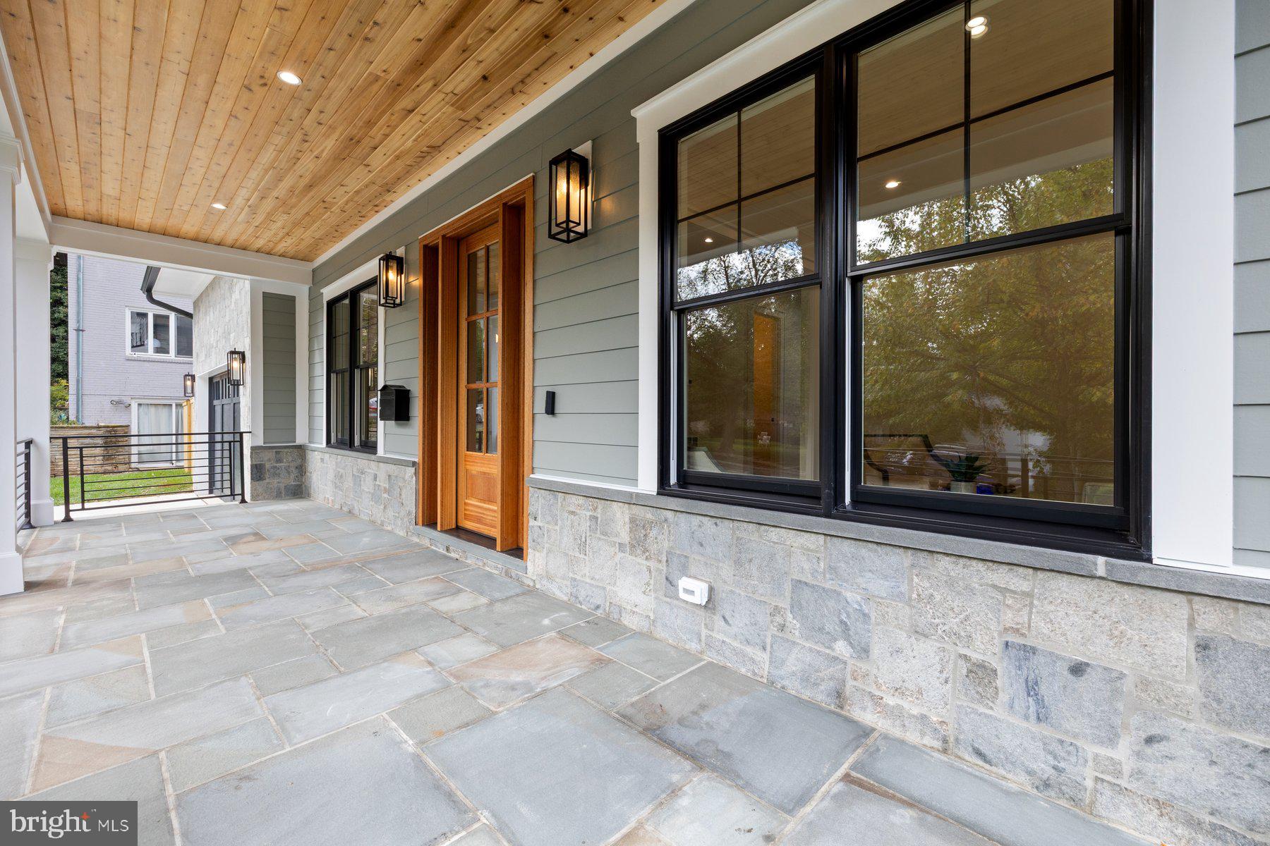 ROLLINGWOOD - Residential