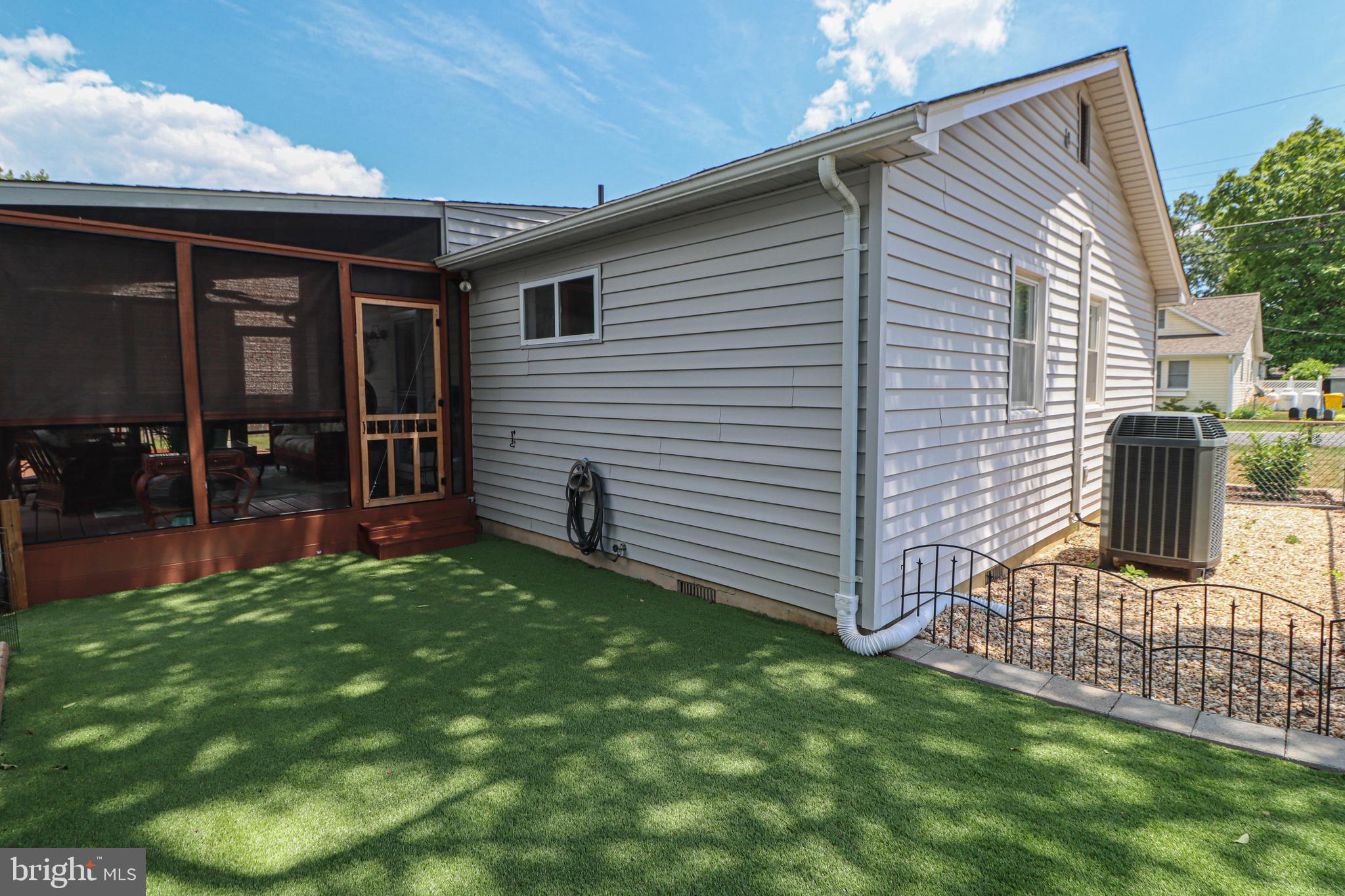 SELBY ON THE BAY - Residential