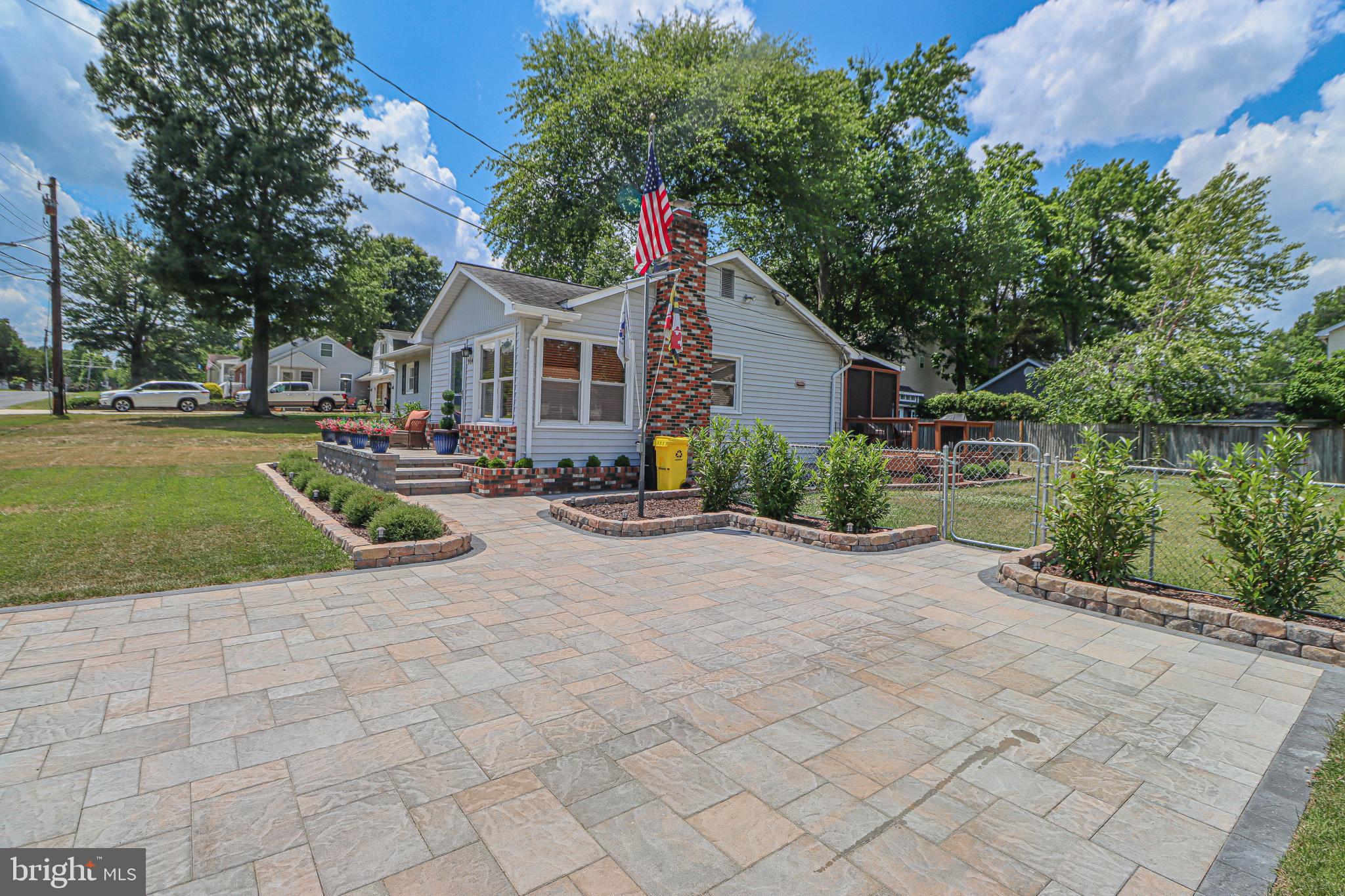 SELBY ON THE BAY - Residential