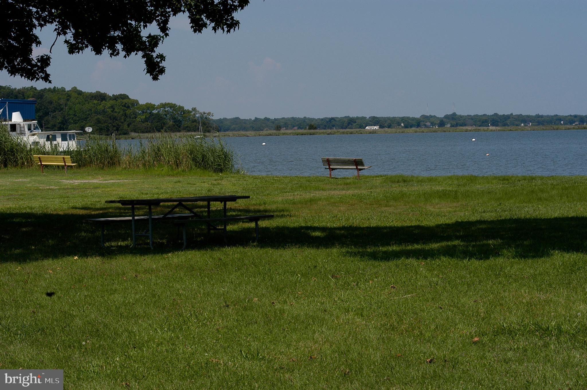 SELBY ON THE BAY - Residential