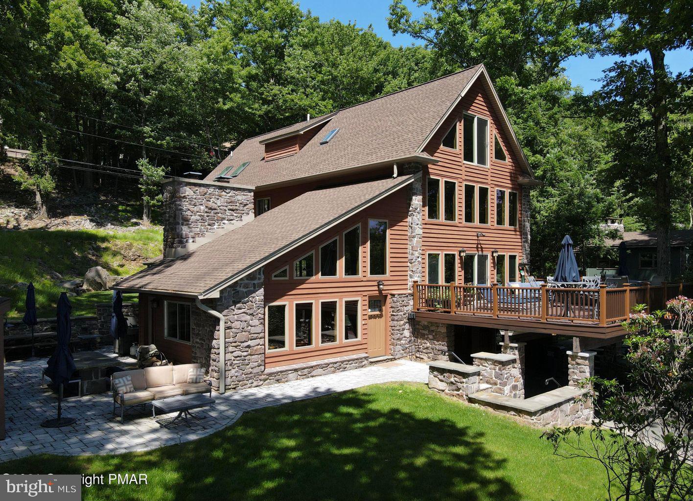 SPLIT ROCK - Residential