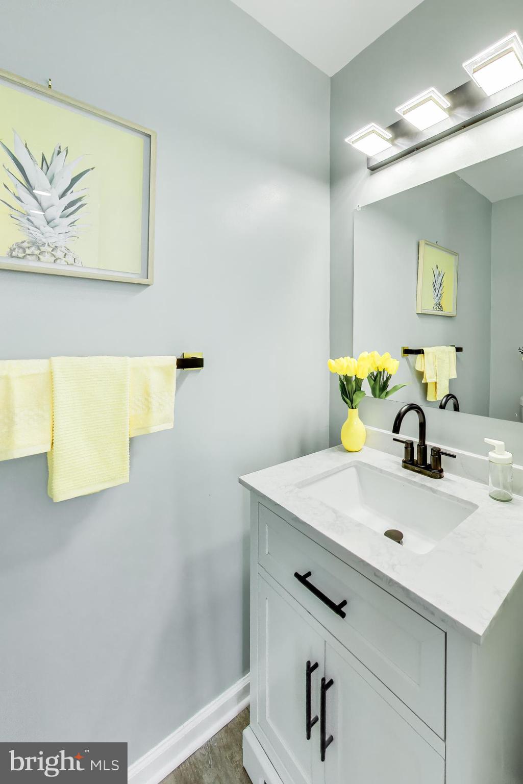 HILLCREST TOWNE - Residential