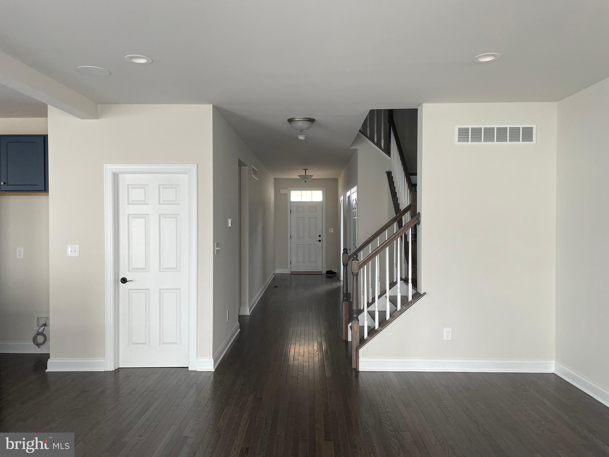 EAST VILLAGE - Residential
