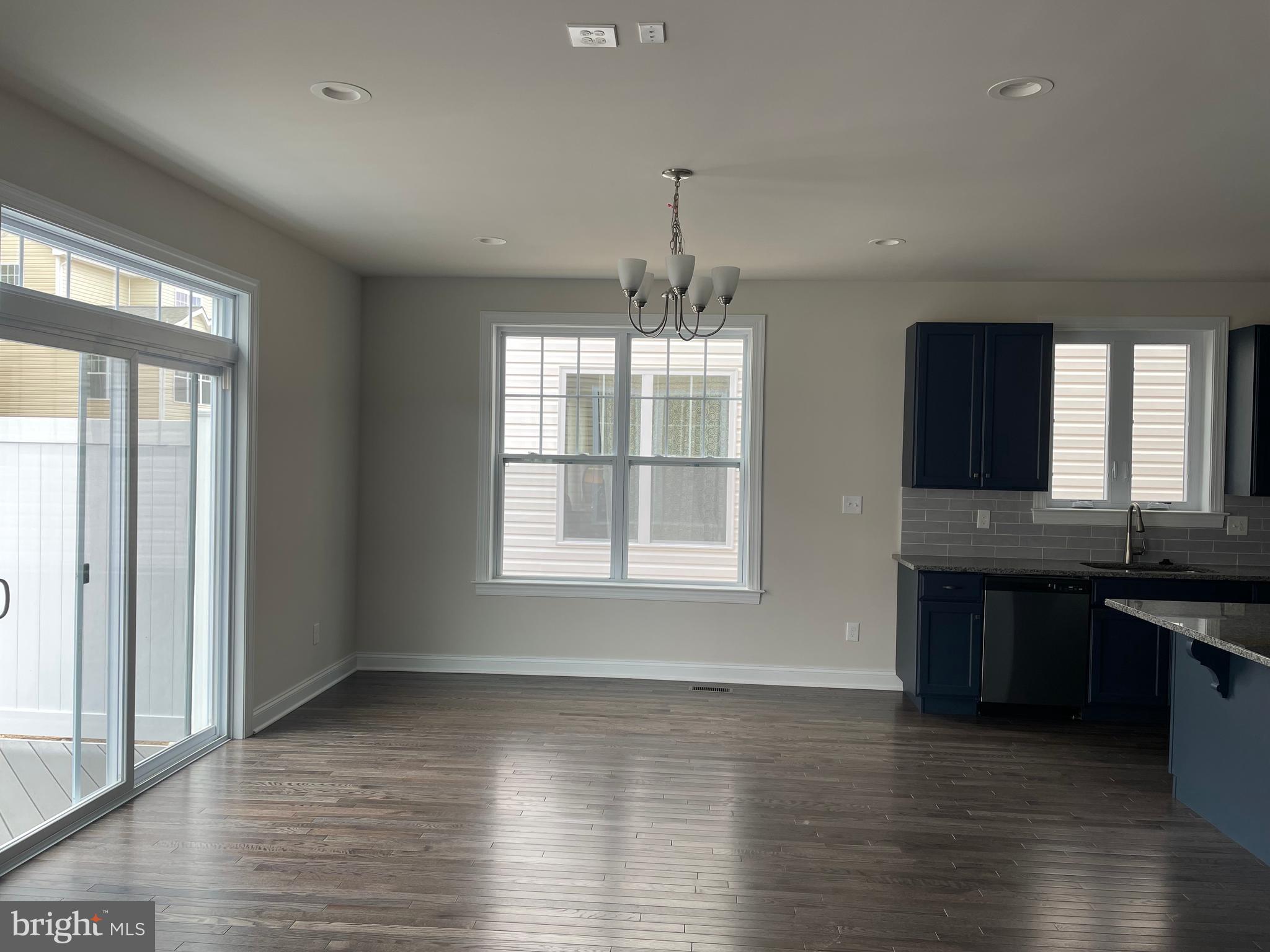EAST VILLAGE - Residential