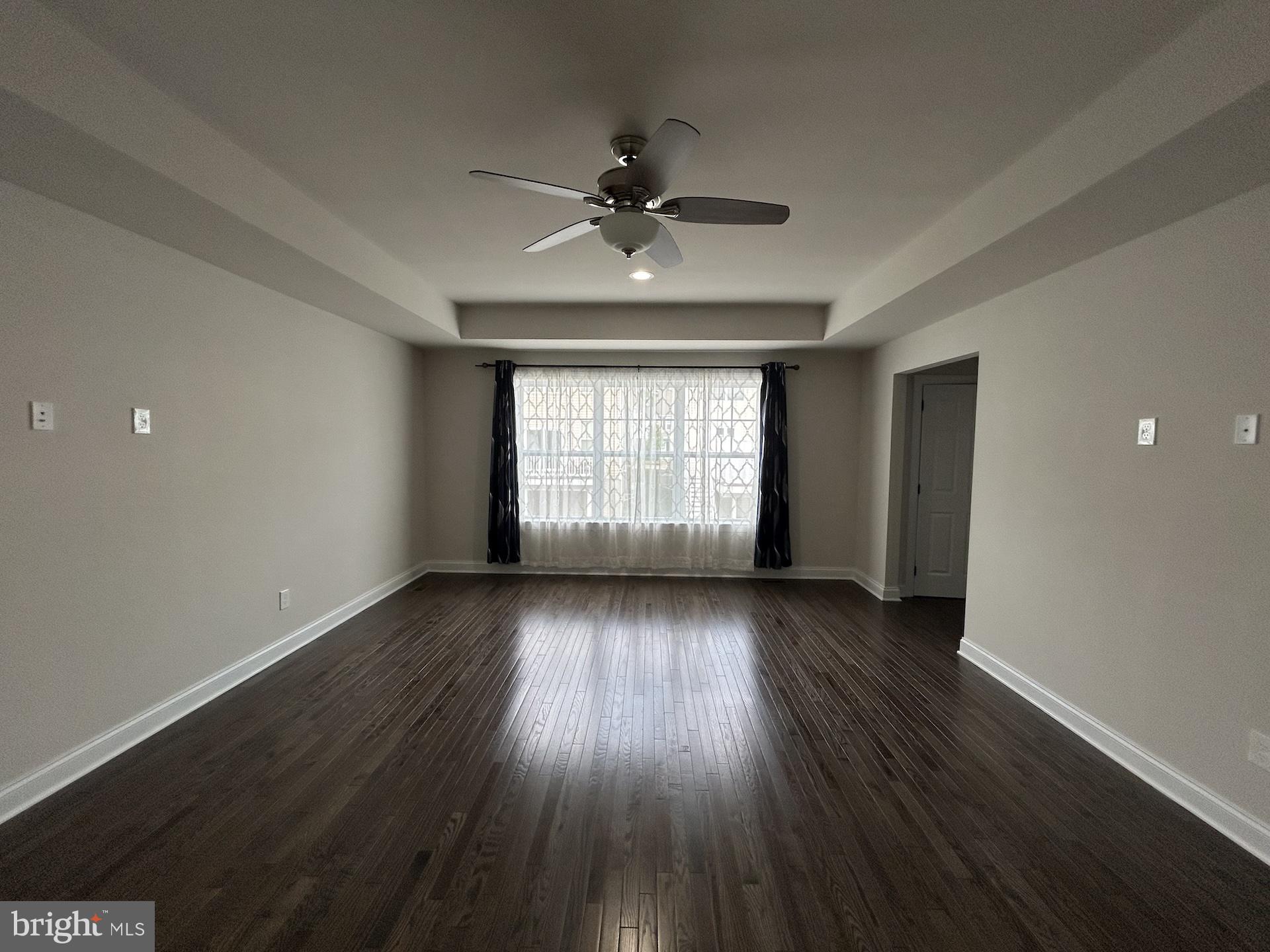 EAST VILLAGE - Residential