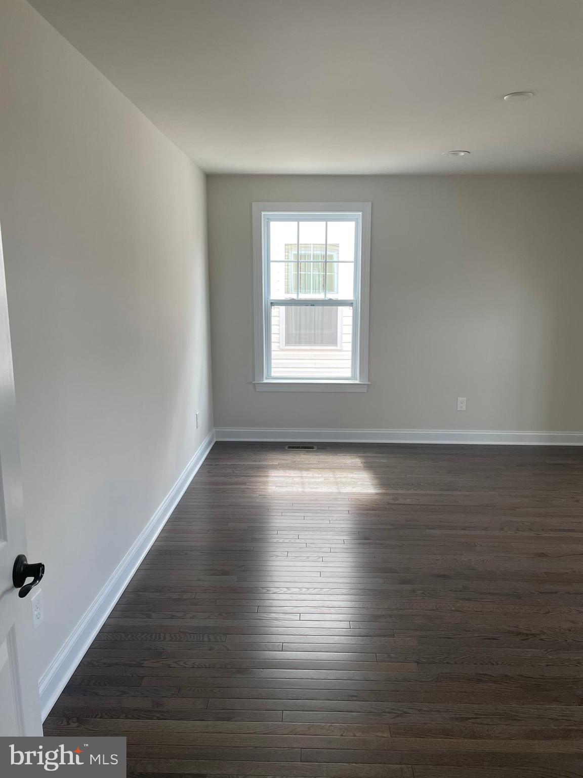 EAST VILLAGE - Residential