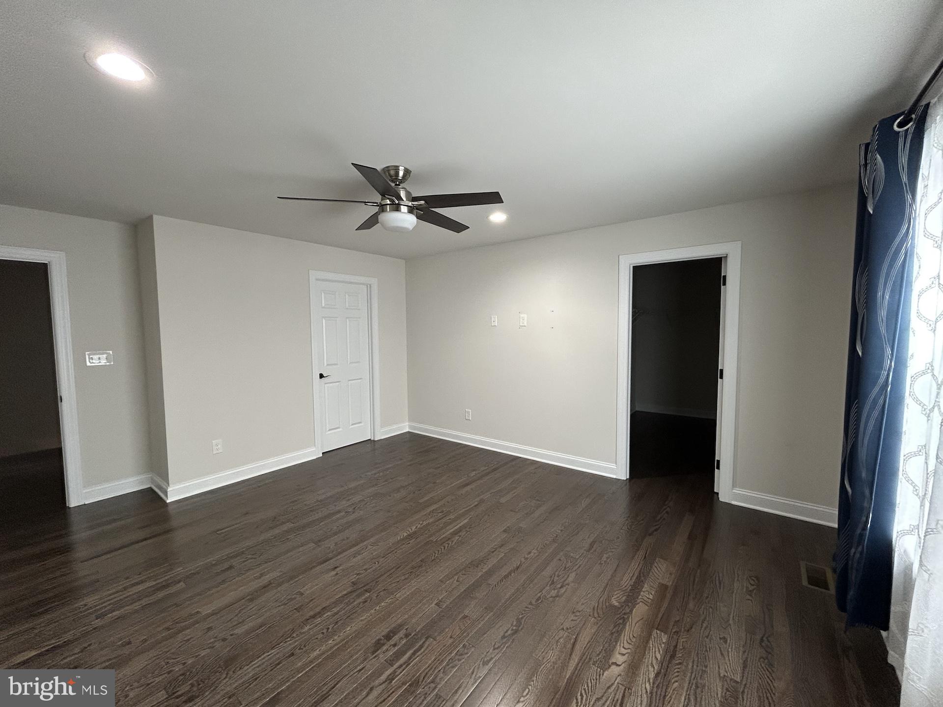 EAST VILLAGE - Residential