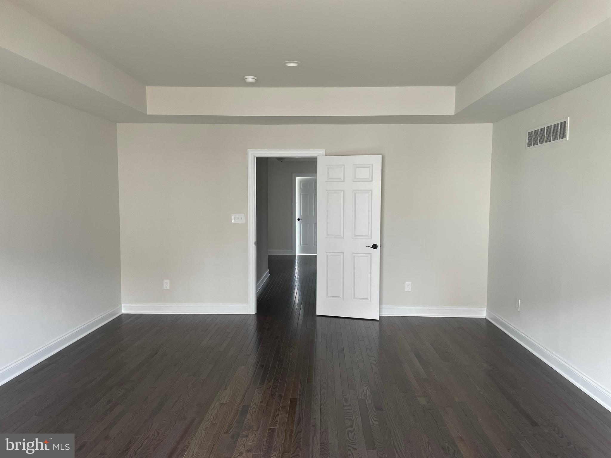 EAST VILLAGE - Residential