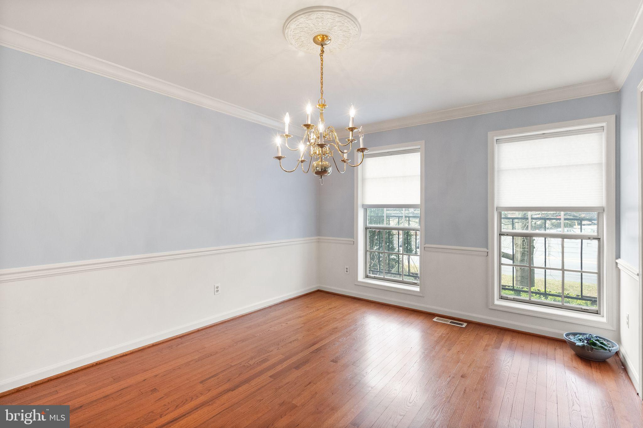 MCLEAN MEWS - Residential Lease