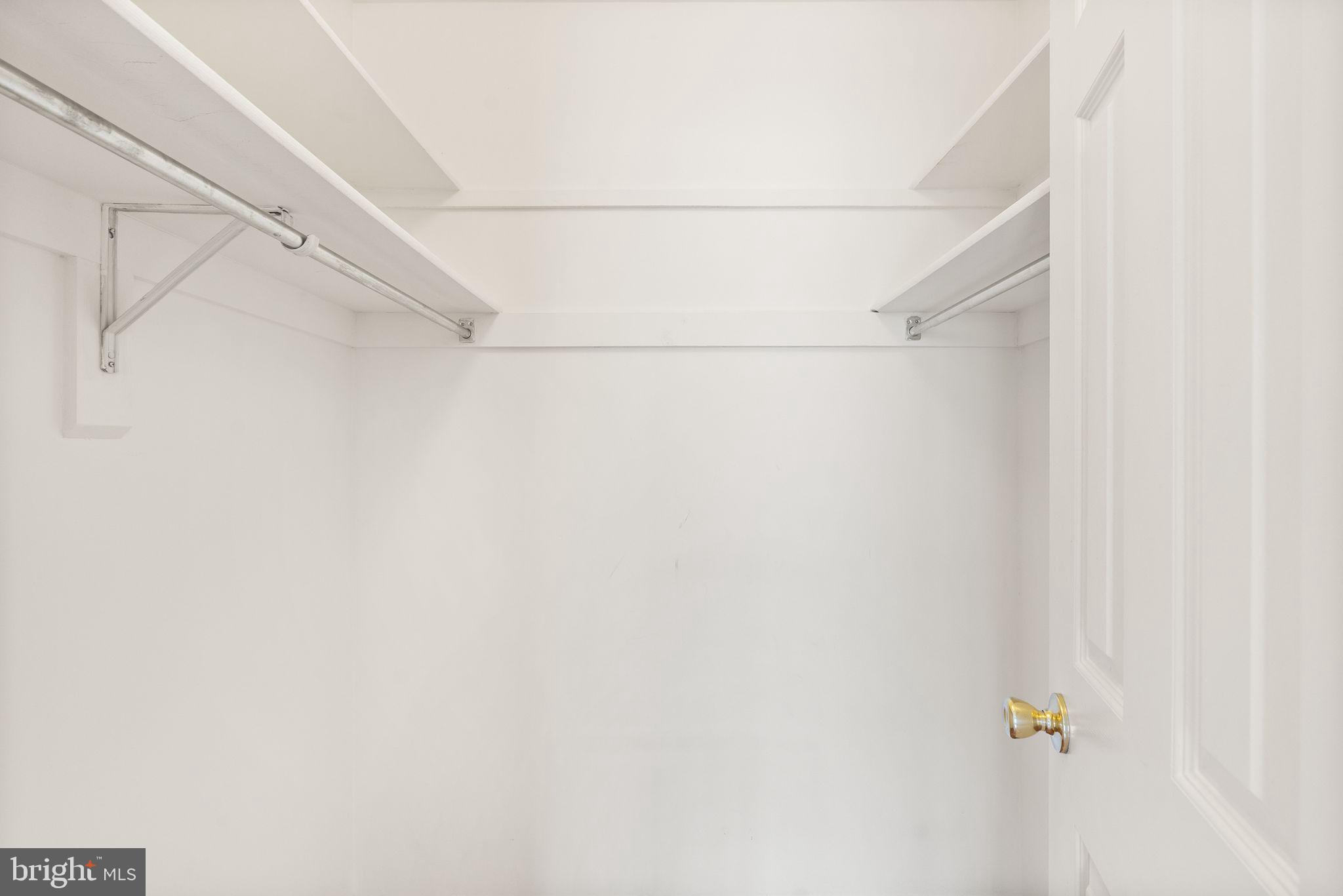 MCLEAN MEWS - Residential Lease